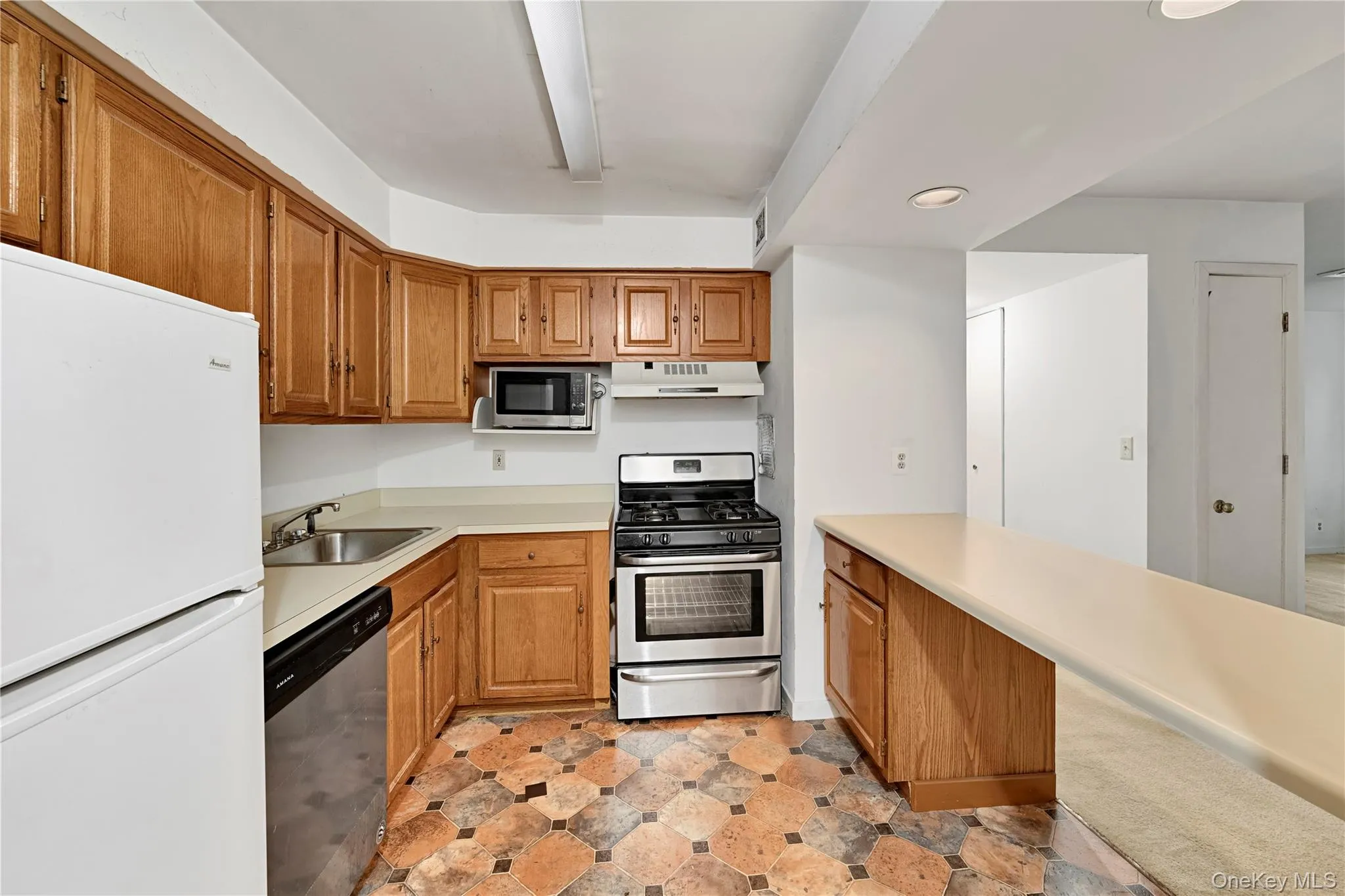 Well equipped Kitchen Well equipped Kitchen