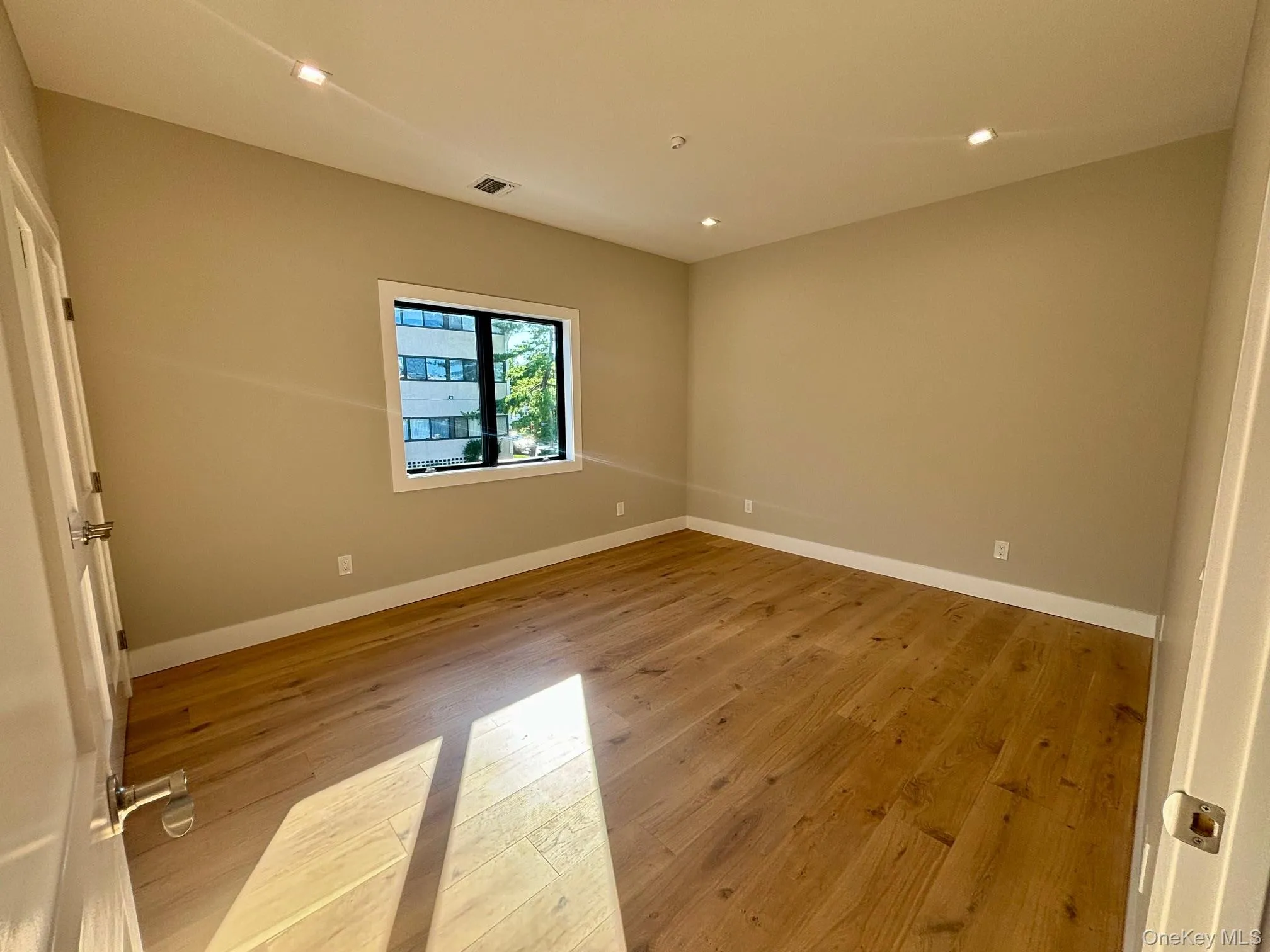 163 Harrison Avenue, North Hempstead, NY, 3 Bedrooms Bedrooms, 6 Rooms Rooms,2 BathroomsBathrooms,Residential Lease,For Rent,Harrison,0,1023092 163 Harrison Avenue, North Hempstead, NY, 3 Bedrooms Bedrooms, 6 Rooms Rooms,2 BathroomsBathrooms,Residential Lease,For Rent,Harrison,0,1023092