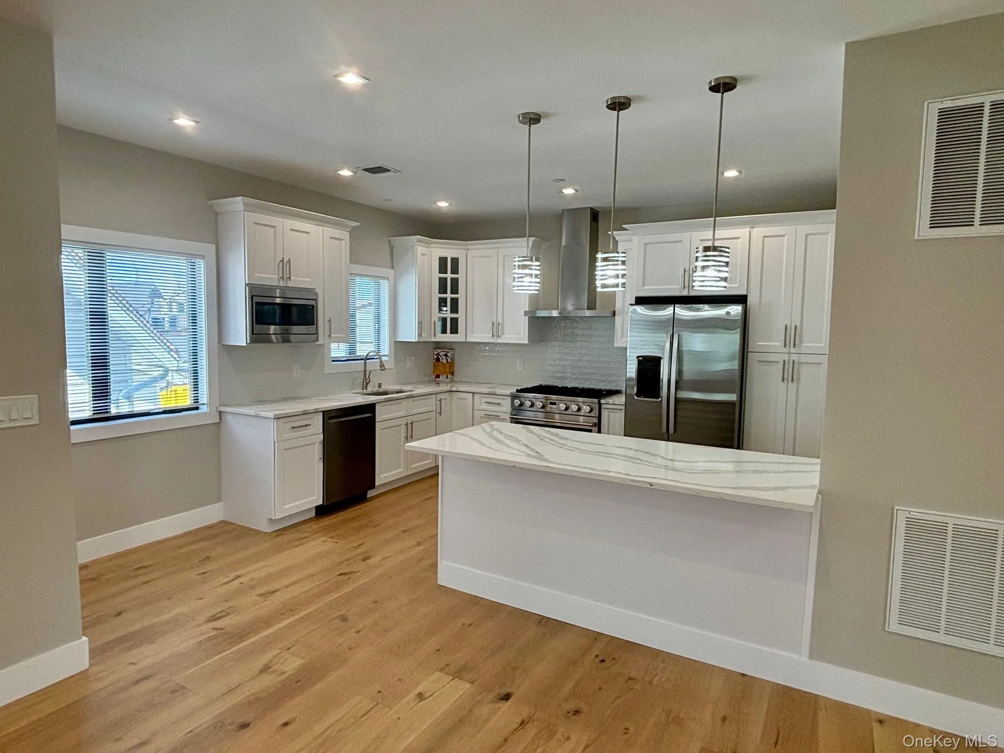 163 Harrison Avenue, North Hempstead, NY, 3 Bedrooms Bedrooms, 6 Rooms Rooms,2 BathroomsBathrooms,Residential Lease,For Rent,Harrison,0,1023092 163 Harrison Avenue, North Hempstead, NY, 3 Bedrooms Bedrooms, 6 Rooms Rooms,2 BathroomsBathrooms,Residential Lease,For Rent,Harrison,0,1023092