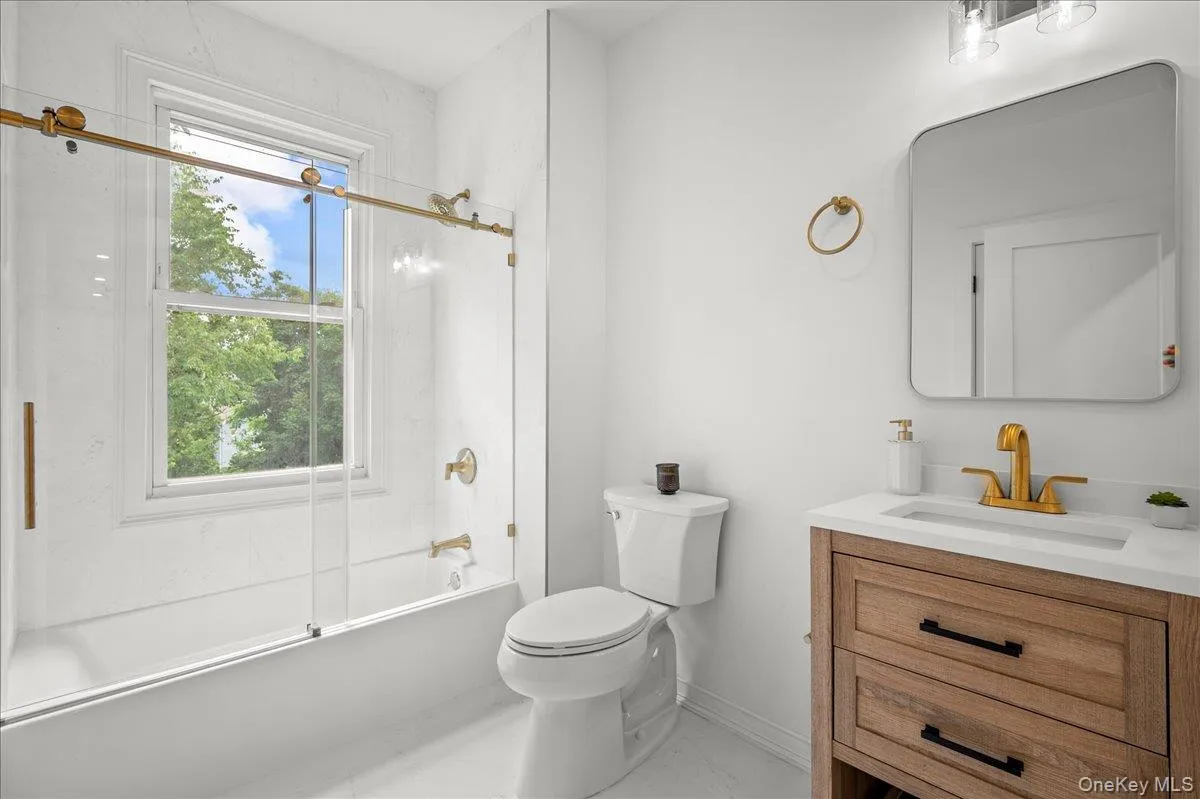 360 Western Highway, Orangetown, NY, 3 Bedrooms Bedrooms, 7 Rooms Rooms,2 BathroomsBathrooms,Residential Lease,For Rent,Western Highway,0,1023096 360 Western Highway, Orangetown, NY, 3 Bedrooms Bedrooms, 7 Rooms Rooms,2 BathroomsBathrooms,Residential Lease,For Rent,Western Highway,0,1023096