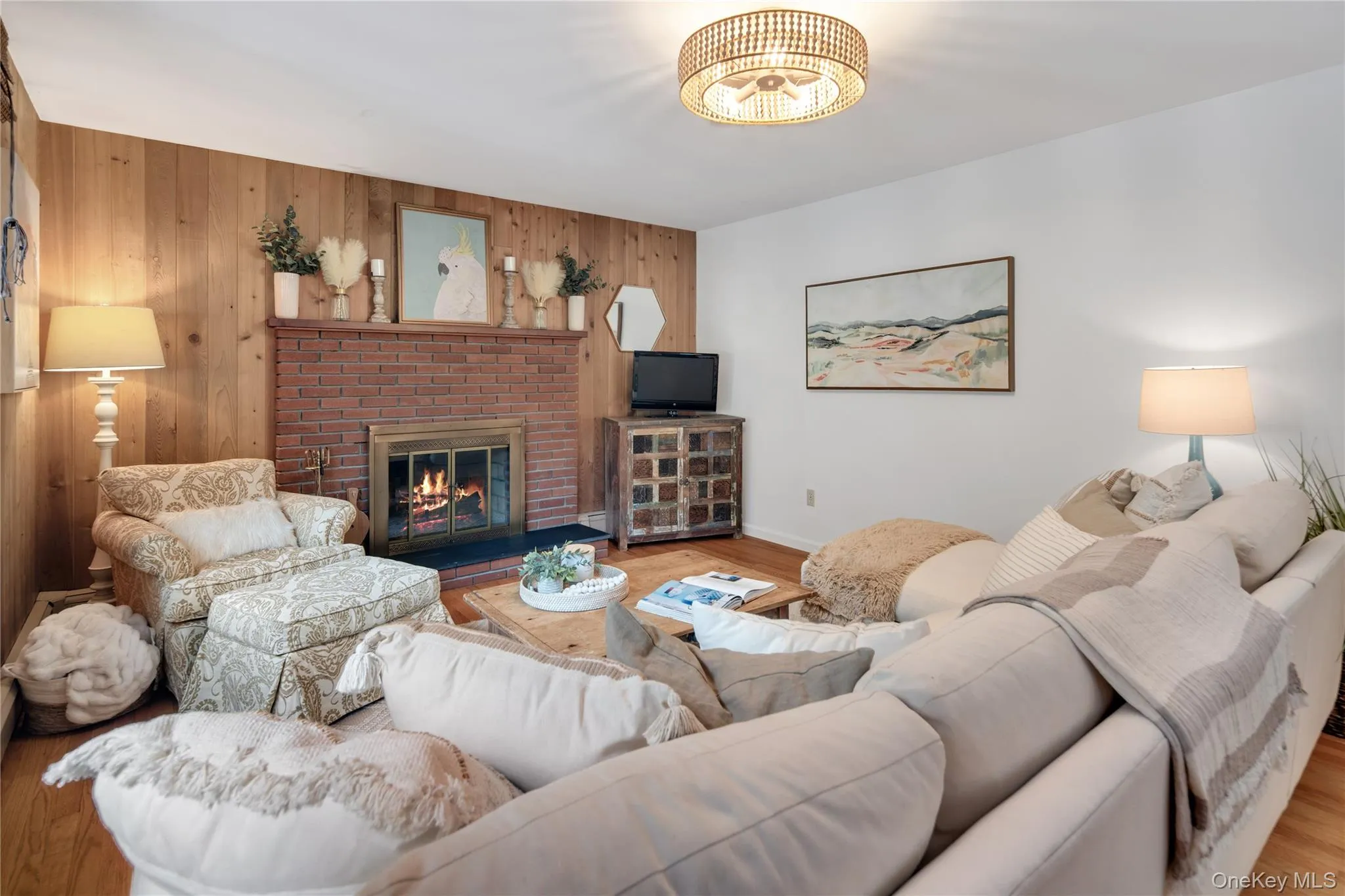 Plenty of room to snuggle and relax or hang out with friends and family. Plenty of room to snuggle and relax or hang out with friends and family.