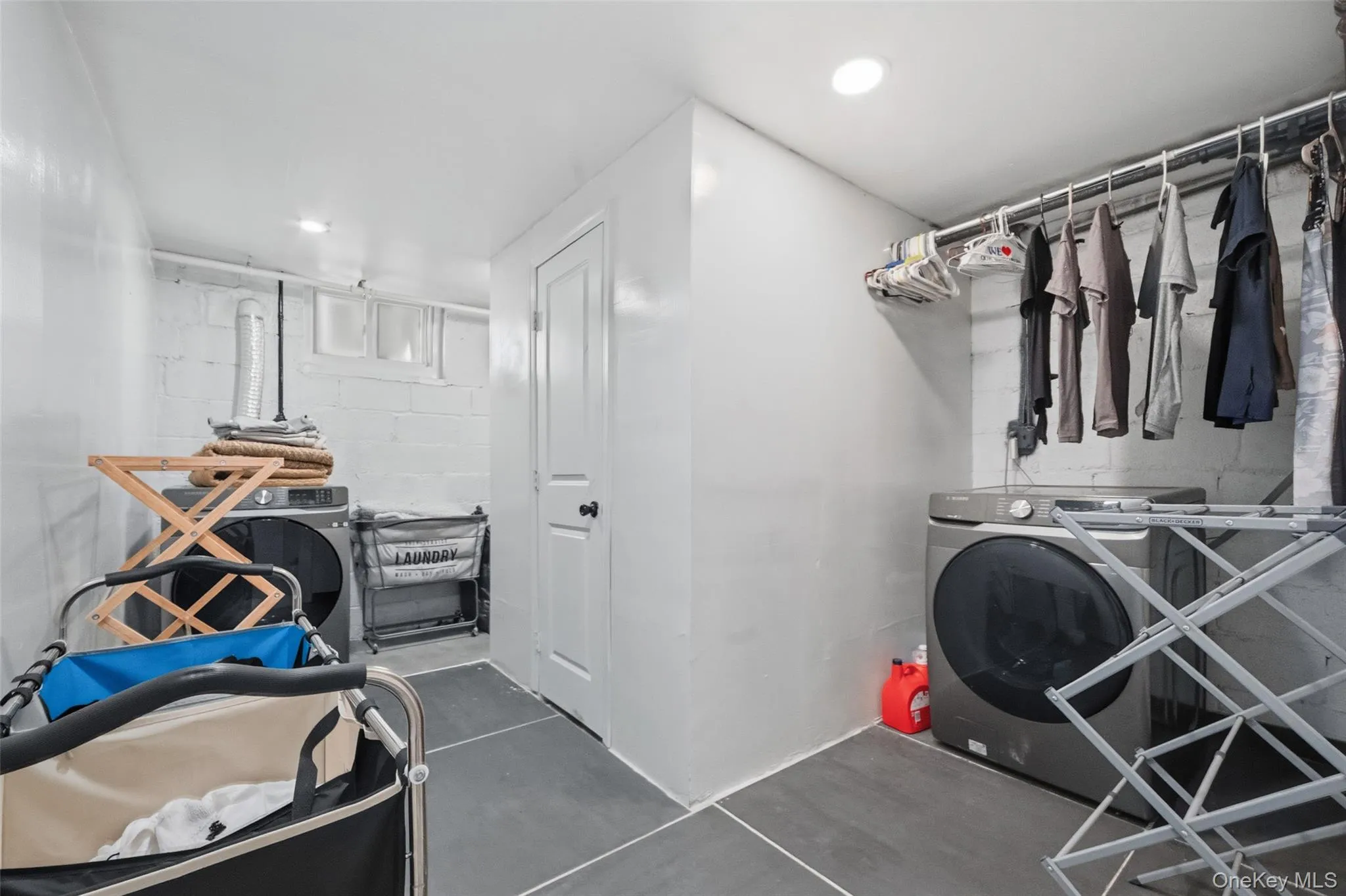 1090 Midland Avenue, Yonkers, NY, 3 Bedrooms Bedrooms, 6 Rooms Rooms,2 BathroomsBathrooms,Residential,For Rent,Midland,0,1023098 1090 Midland Avenue, Yonkers, NY, 3 Bedrooms Bedrooms, 6 Rooms Rooms,2 BathroomsBathrooms,Residential,For Rent,Midland,0,1023098