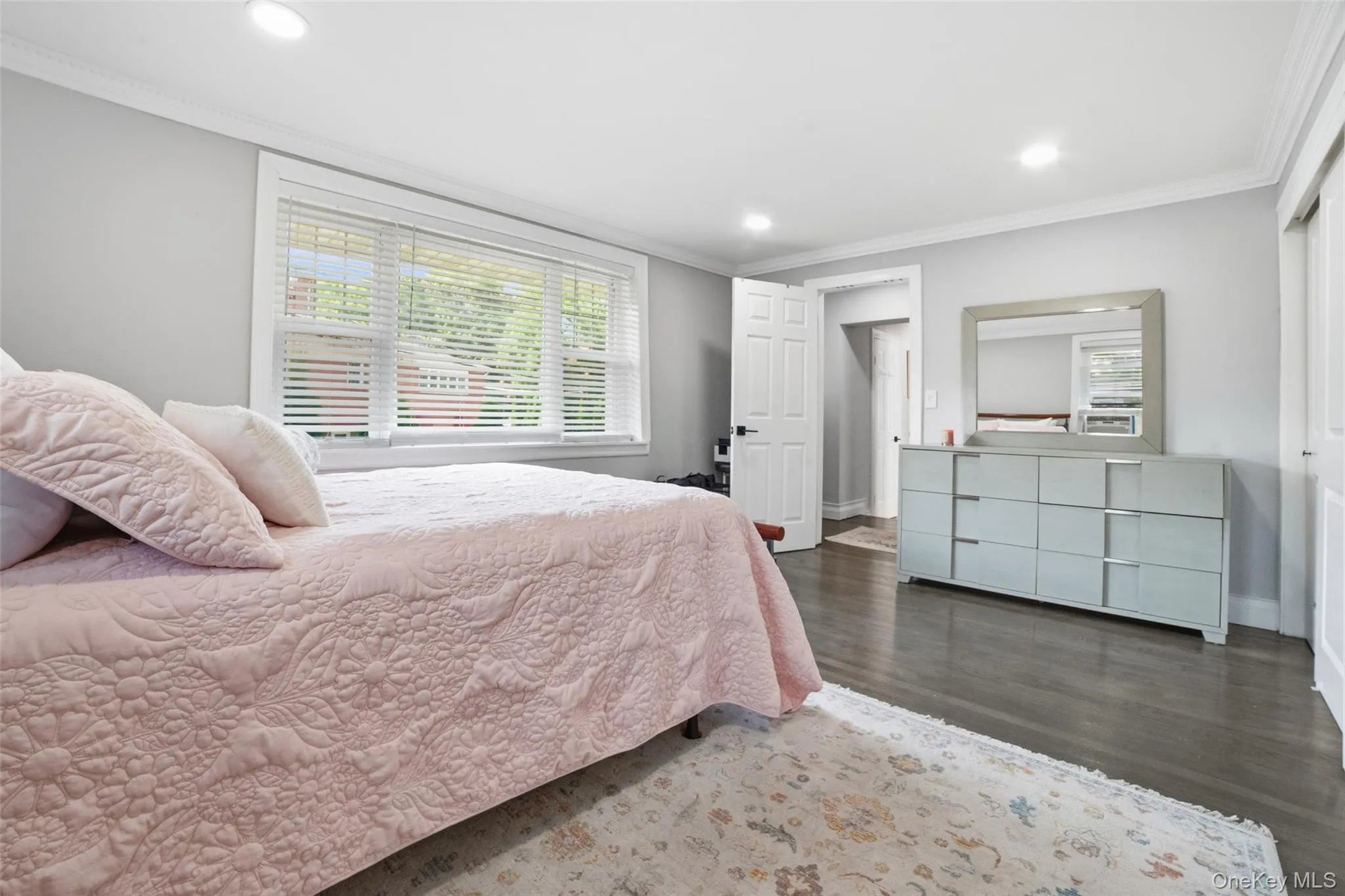 1090 Midland Avenue, Yonkers, NY, 3 Bedrooms Bedrooms, 6 Rooms Rooms,2 BathroomsBathrooms,Residential,For Rent,Midland,0,1023098 1090 Midland Avenue, Yonkers, NY, 3 Bedrooms Bedrooms, 6 Rooms Rooms,2 BathroomsBathrooms,Residential,For Rent,Midland,0,1023098