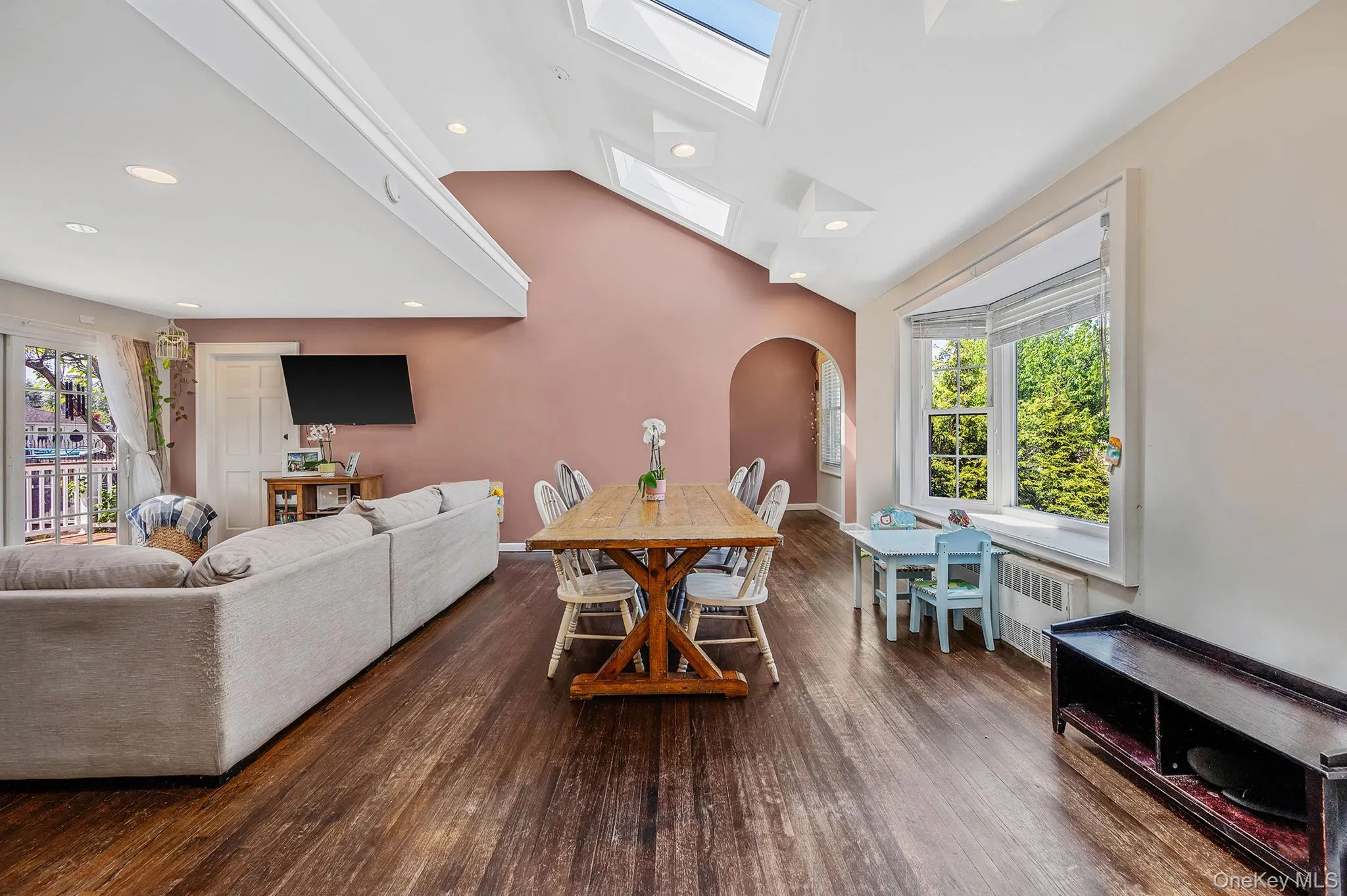 1096 Manor Lane, Islip, NY, 3 Bedrooms Bedrooms, 7 Rooms Rooms,2 BathroomsBathrooms,Residential,For Rent,Manor,0,1023102 1096 Manor Lane, Islip, NY, 3 Bedrooms Bedrooms, 7 Rooms Rooms,2 BathroomsBathrooms,Residential,For Rent,Manor,0,1023102