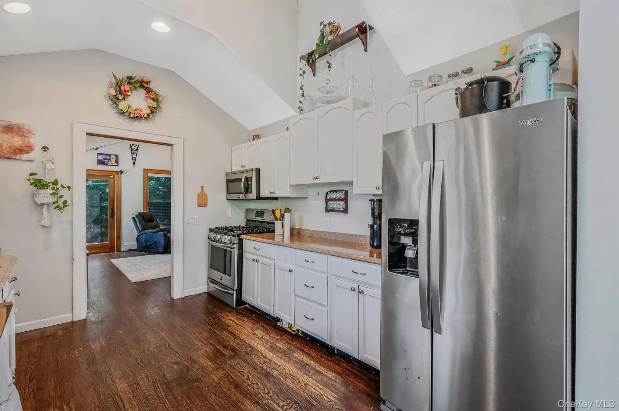 1096 Manor Lane, Islip, NY, 3 Bedrooms Bedrooms, 7 Rooms Rooms,2 BathroomsBathrooms,Residential,For Rent,Manor,0,1023102 1096 Manor Lane, Islip, NY, 3 Bedrooms Bedrooms, 7 Rooms Rooms,2 BathroomsBathrooms,Residential,For Rent,Manor,0,1023102