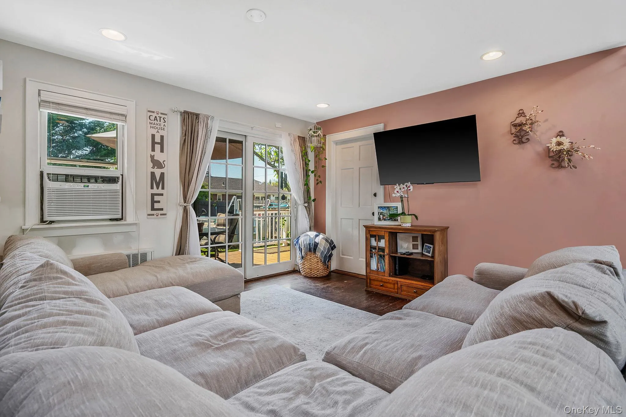 1096 Manor Lane, Islip, NY, 3 Bedrooms Bedrooms, 7 Rooms Rooms,2 BathroomsBathrooms,Residential,For Rent,Manor,0,1023102 1096 Manor Lane, Islip, NY, 3 Bedrooms Bedrooms, 7 Rooms Rooms,2 BathroomsBathrooms,Residential,For Rent,Manor,0,1023102