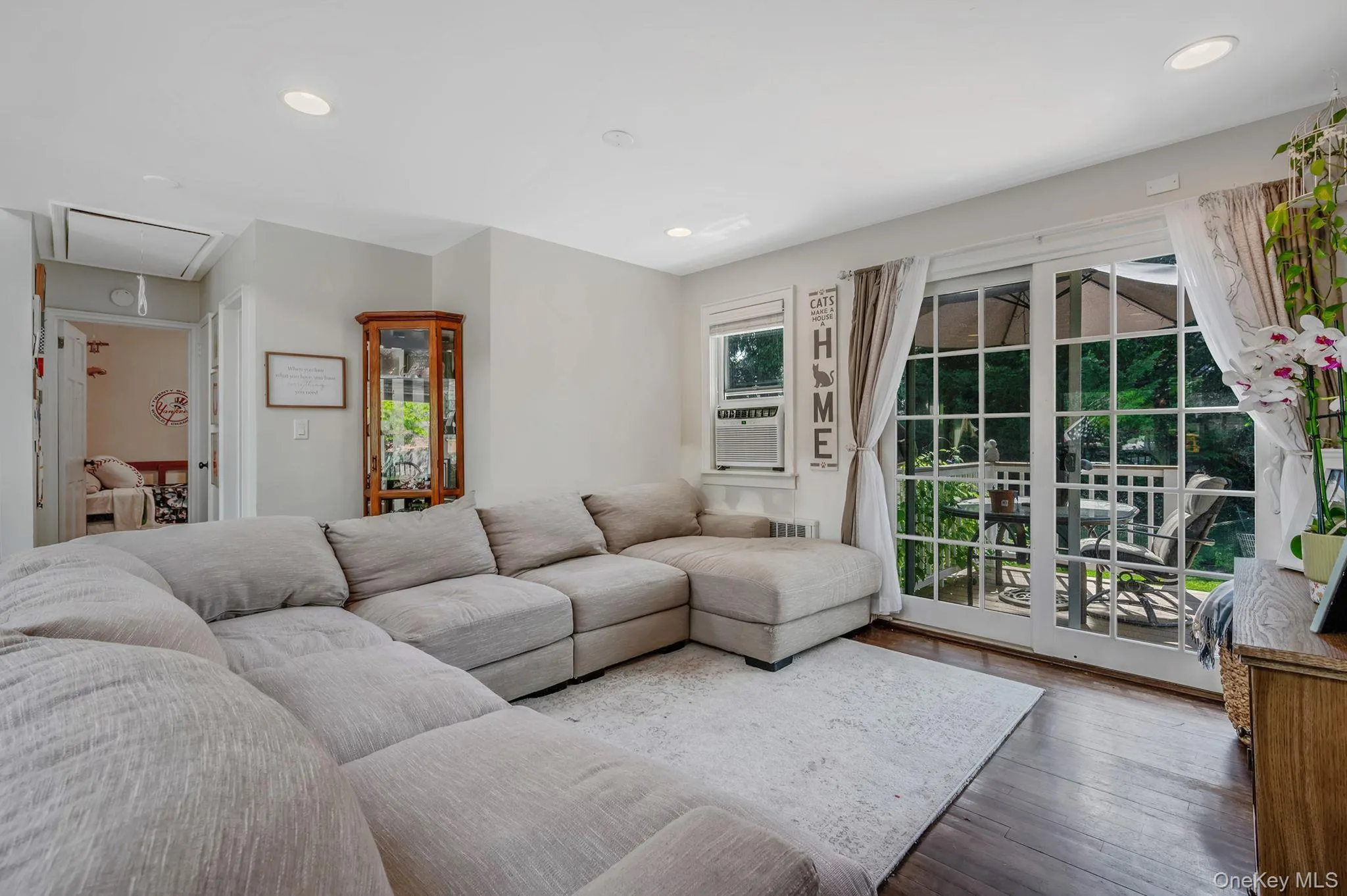 1096 Manor Lane, Islip, NY, 3 Bedrooms Bedrooms, 7 Rooms Rooms,2 BathroomsBathrooms,Residential,For Rent,Manor,0,1023102 1096 Manor Lane, Islip, NY, 3 Bedrooms Bedrooms, 7 Rooms Rooms,2 BathroomsBathrooms,Residential,For Rent,Manor,0,1023102