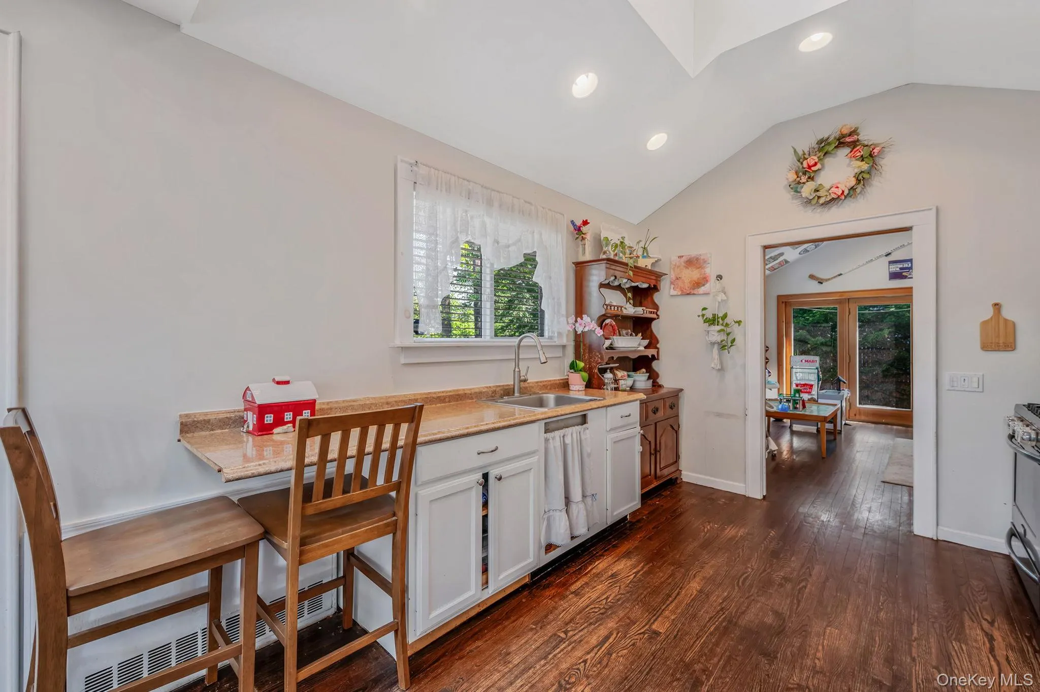 1096 Manor Lane, Islip, NY, 3 Bedrooms Bedrooms, 7 Rooms Rooms,2 BathroomsBathrooms,Residential,For Rent,Manor,0,1023102 1096 Manor Lane, Islip, NY, 3 Bedrooms Bedrooms, 7 Rooms Rooms,2 BathroomsBathrooms,Residential,For Rent,Manor,0,1023102