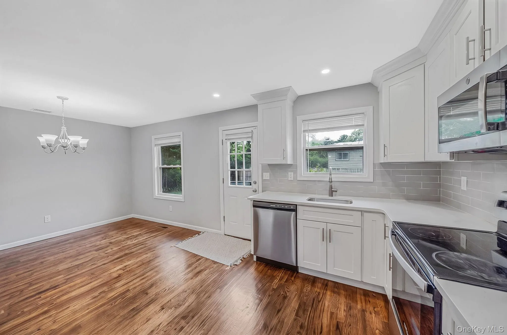 18 Jackson Street, Babylon, NY, 3 Bedrooms Bedrooms, 9 Rooms Rooms,2 BathroomsBathrooms,Residential,For Rent,Jackson,0,1023107 18 Jackson Street, Babylon, NY, 3 Bedrooms Bedrooms, 9 Rooms Rooms,2 BathroomsBathrooms,Residential,For Rent,Jackson,0,1023107