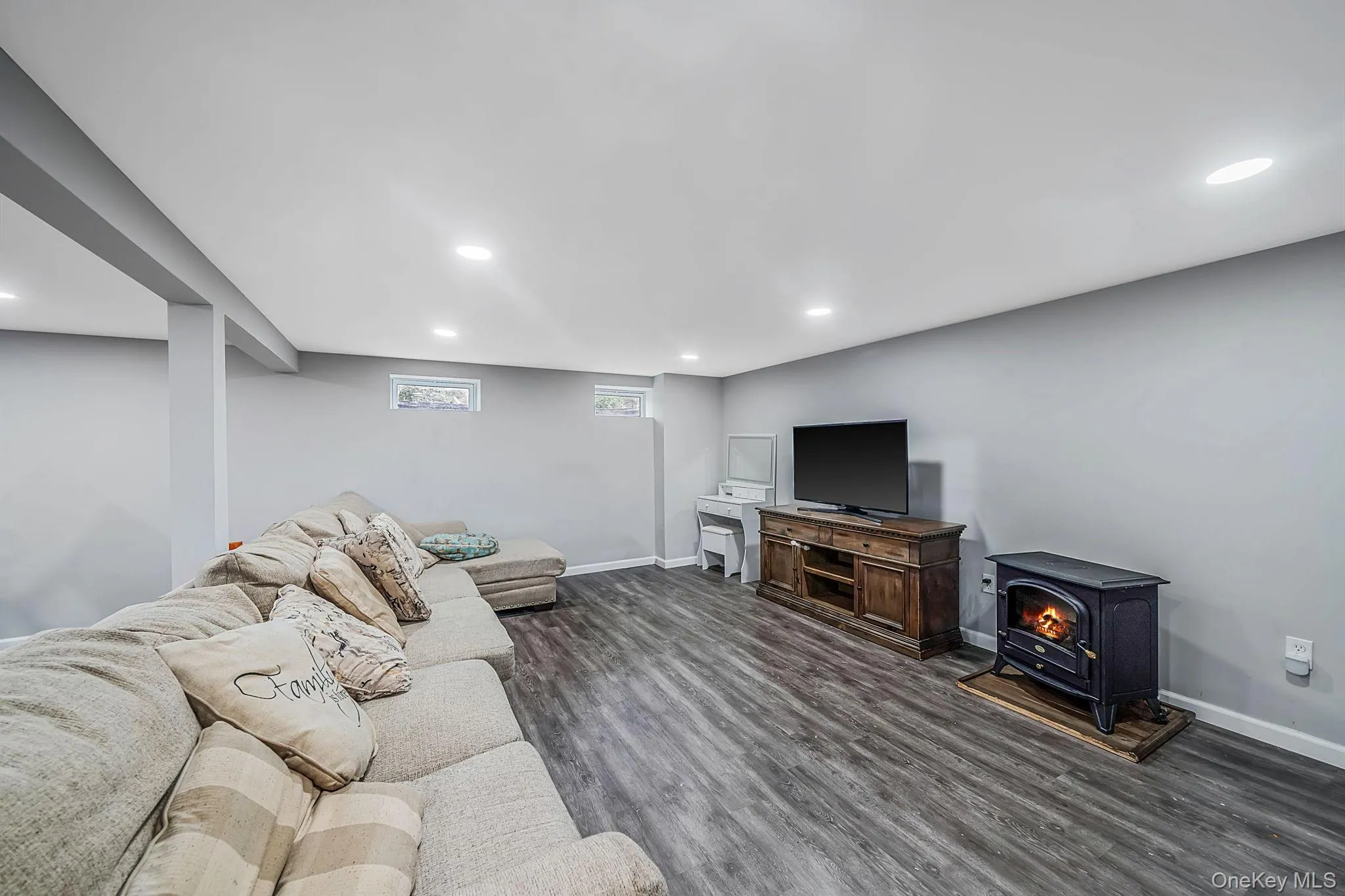 18 Jackson Street, Babylon, NY, 3 Bedrooms Bedrooms, 9 Rooms Rooms,2 BathroomsBathrooms,Residential,For Rent,Jackson,0,1023107 18 Jackson Street, Babylon, NY, 3 Bedrooms Bedrooms, 9 Rooms Rooms,2 BathroomsBathrooms,Residential,For Rent,Jackson,0,1023107