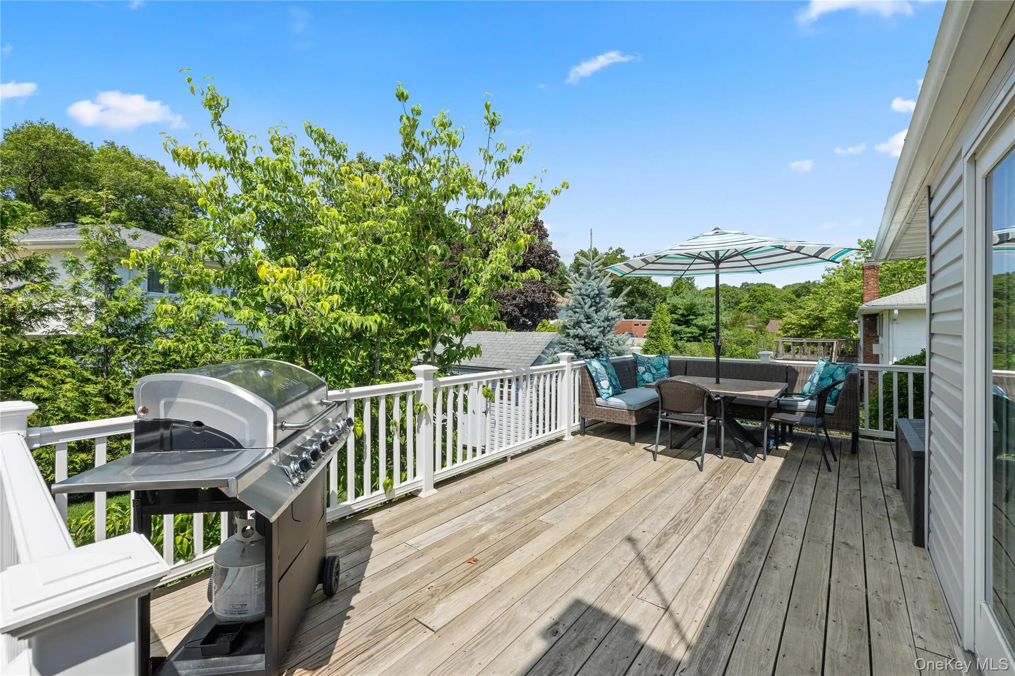 36 Fairway Drive, Oyster Bay, NY, 3 Bedrooms Bedrooms, 7 Rooms Rooms,2 BathroomsBathrooms,Residential,For Rent,Fairway,0,1023108 36 Fairway Drive, Oyster Bay, NY, 3 Bedrooms Bedrooms, 7 Rooms Rooms,2 BathroomsBathrooms,Residential,For Rent,Fairway,0,1023108