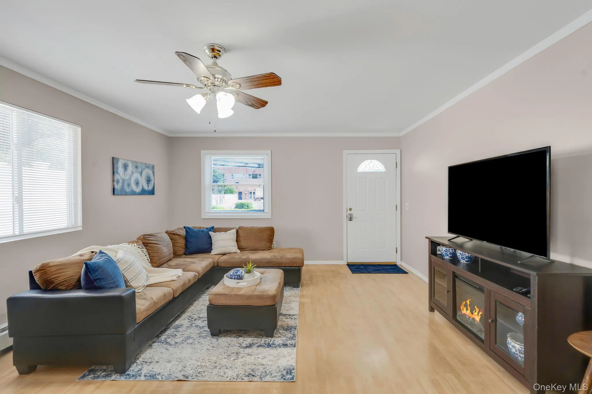 48 Oakmont Avenue, Brookhaven, NY, 3 Bedrooms Bedrooms, 5 Rooms Rooms,1 BathroomBathrooms,Residential,For Rent,Oakmont,0,1023114 48 Oakmont Avenue, Brookhaven, NY, 3 Bedrooms Bedrooms, 5 Rooms Rooms,1 BathroomBathrooms,Residential,For Rent,Oakmont,0,1023114