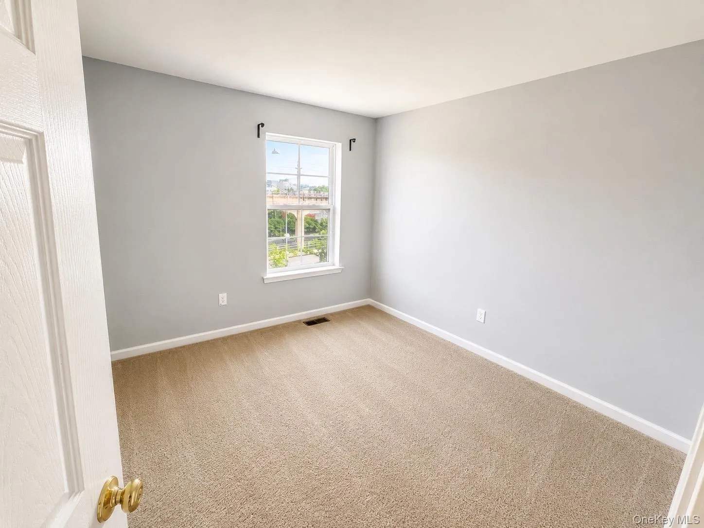 192 White Sands Way, New York, NY, 4 Bedrooms Bedrooms, 7 Rooms Rooms,2 BathroomsBathrooms,Residential Lease,For Rent,White Sands,0,1023121 192 White Sands Way, New York, NY, 4 Bedrooms Bedrooms, 7 Rooms Rooms,2 BathroomsBathrooms,Residential Lease,For Rent,White Sands,0,1023121