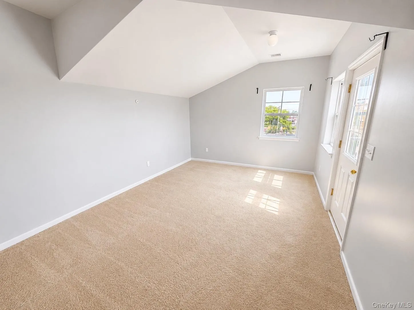 192 White Sands Way, New York, NY, 4 Bedrooms Bedrooms, 7 Rooms Rooms,2 BathroomsBathrooms,Residential Lease,For Rent,White Sands,0,1023121 192 White Sands Way, New York, NY, 4 Bedrooms Bedrooms, 7 Rooms Rooms,2 BathroomsBathrooms,Residential Lease,For Rent,White Sands,0,1023121