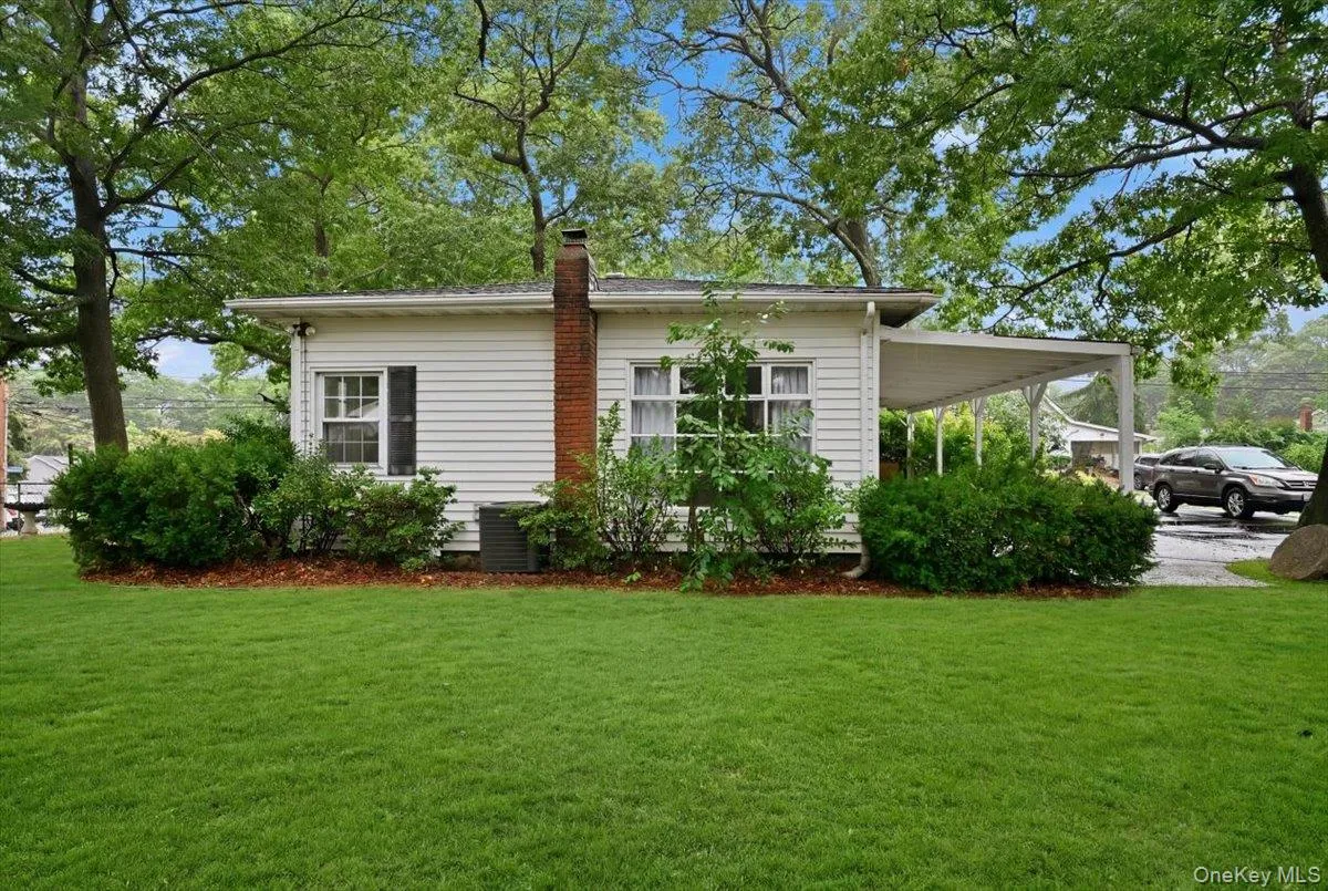 89 4th Street, Islip, NY, 3 Bedrooms Bedrooms, 6 Rooms Rooms,1 BathroomBathrooms,Residential,For Rent,4th,0,1023126 89 4th Street, Islip, NY, 3 Bedrooms Bedrooms, 6 Rooms Rooms,1 BathroomBathrooms,Residential,For Rent,4th,0,1023126
