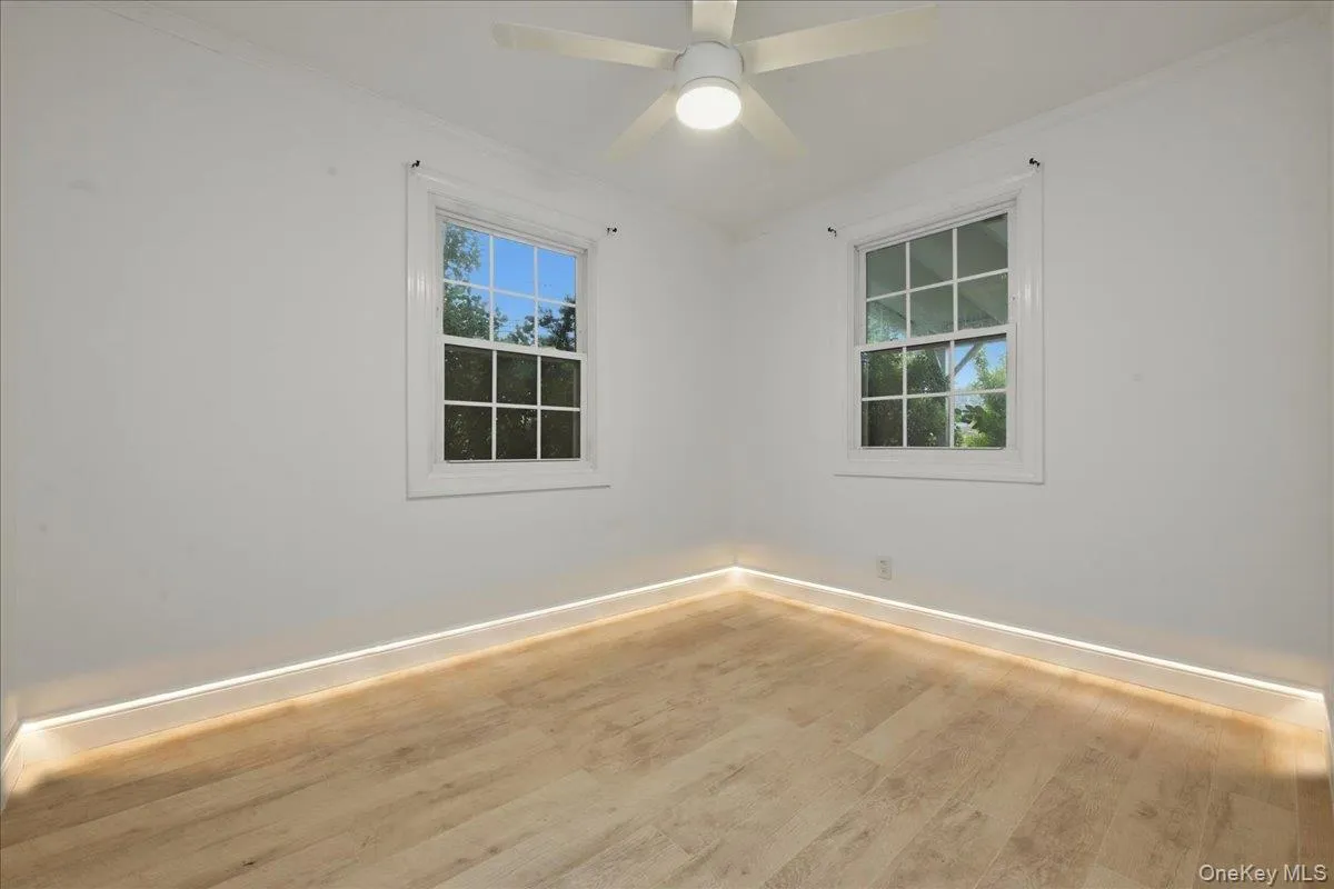 89 4th Street, Islip, NY, 3 Bedrooms Bedrooms, 6 Rooms Rooms,1 BathroomBathrooms,Residential,For Rent,4th,0,1023126 89 4th Street, Islip, NY, 3 Bedrooms Bedrooms, 6 Rooms Rooms,1 BathroomBathrooms,Residential,For Rent,4th,0,1023126
