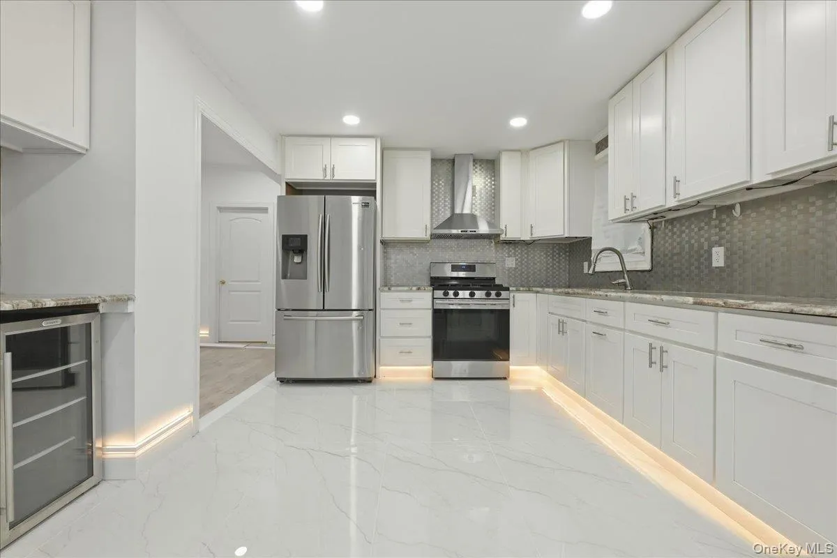 89 4th Street, Islip, NY, 3 Bedrooms Bedrooms, 6 Rooms Rooms,1 BathroomBathrooms,Residential,For Rent,4th,0,1023126 89 4th Street, Islip, NY, 3 Bedrooms Bedrooms, 6 Rooms Rooms,1 BathroomBathrooms,Residential,For Rent,4th,0,1023126