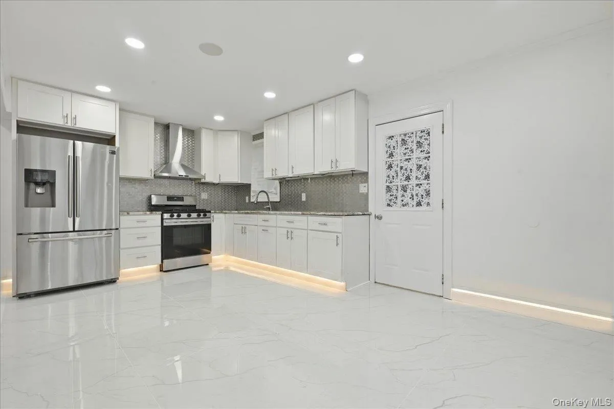 89 4th Street, Islip, NY, 3 Bedrooms Bedrooms, 6 Rooms Rooms,1 BathroomBathrooms,Residential,For Rent,4th,0,1023126 89 4th Street, Islip, NY, 3 Bedrooms Bedrooms, 6 Rooms Rooms,1 BathroomBathrooms,Residential,For Rent,4th,0,1023126
