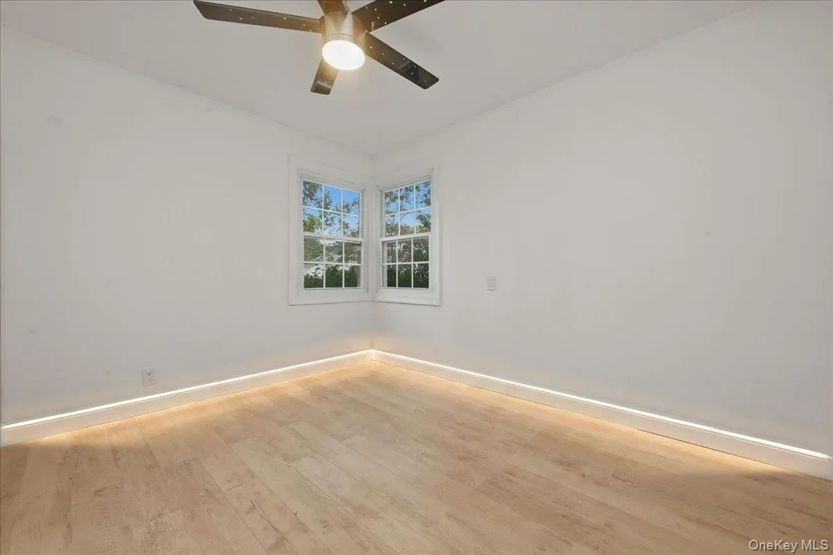 89 4th Street, Islip, NY, 3 Bedrooms Bedrooms, 6 Rooms Rooms,1 BathroomBathrooms,Residential,For Rent,4th,0,1023126 89 4th Street, Islip, NY, 3 Bedrooms Bedrooms, 6 Rooms Rooms,1 BathroomBathrooms,Residential,For Rent,4th,0,1023126