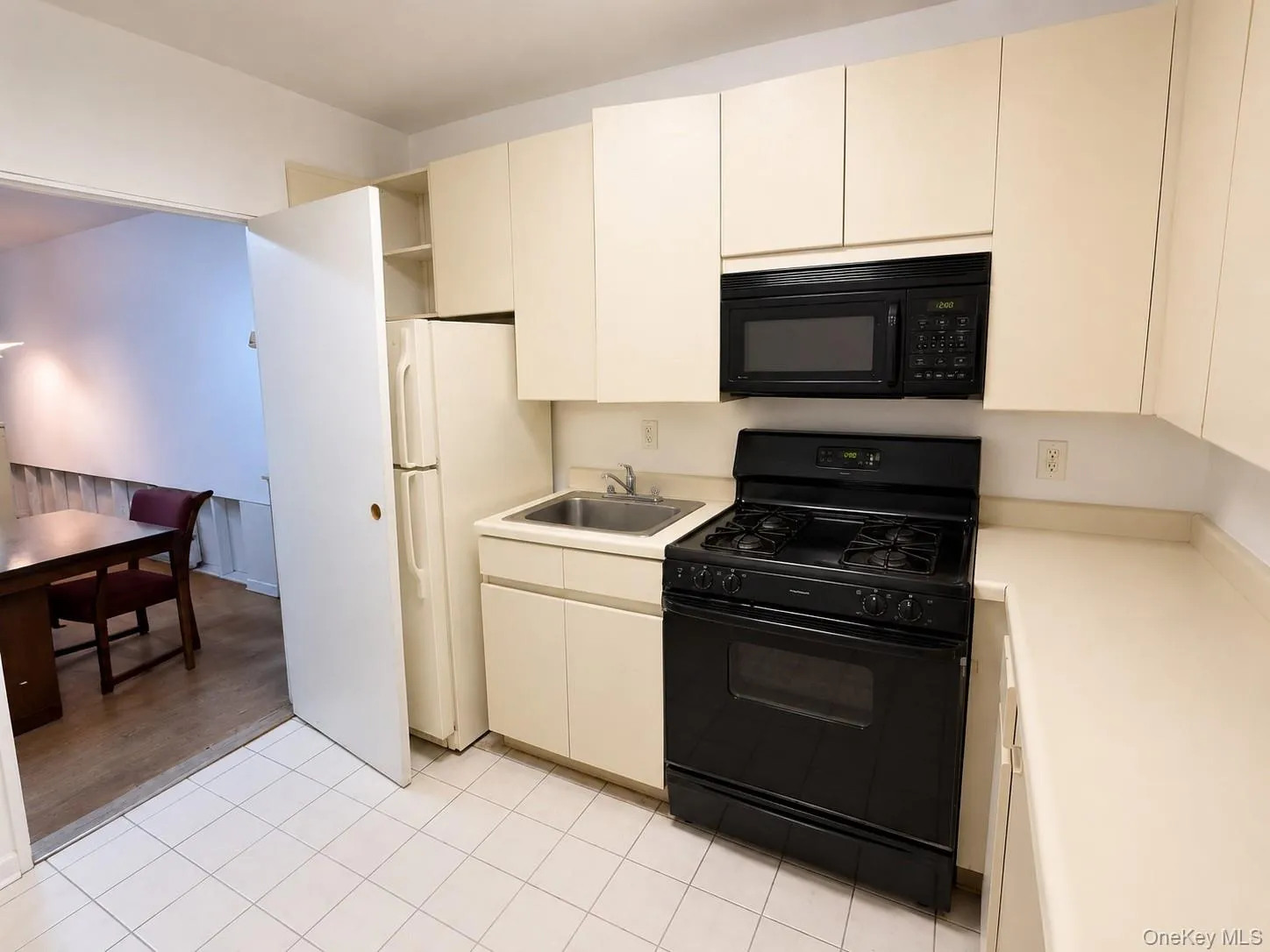572 Louisiana Avenue, New York, NY, 2 Bedrooms Bedrooms, 6 Rooms Rooms,2 BathroomsBathrooms,Residential,For Rent,Louisiana,0,1023128 572 Louisiana Avenue, New York, NY, 2 Bedrooms Bedrooms, 6 Rooms Rooms,2 BathroomsBathrooms,Residential,For Rent,Louisiana,0,1023128