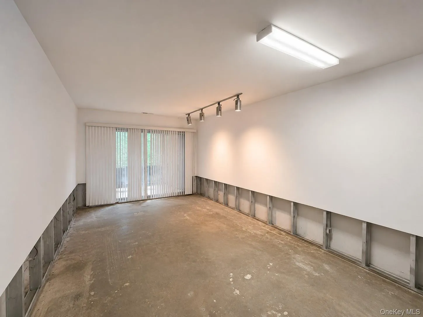 572 Louisiana Avenue, New York, NY, 2 Bedrooms Bedrooms, 6 Rooms Rooms,2 BathroomsBathrooms,Residential,For Rent,Louisiana,0,1023128 572 Louisiana Avenue, New York, NY, 2 Bedrooms Bedrooms, 6 Rooms Rooms,2 BathroomsBathrooms,Residential,For Rent,Louisiana,0,1023128