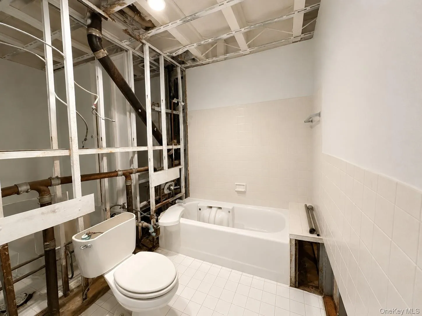 572 Louisiana Avenue, New York, NY, 2 Bedrooms Bedrooms, 6 Rooms Rooms,2 BathroomsBathrooms,Residential,For Rent,Louisiana,0,1023128 572 Louisiana Avenue, New York, NY, 2 Bedrooms Bedrooms, 6 Rooms Rooms,2 BathroomsBathrooms,Residential,For Rent,Louisiana,0,1023128