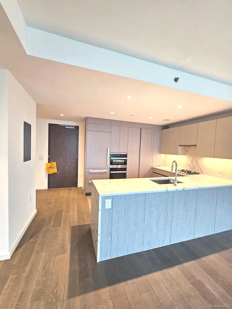 133-36 37th Avenue, New York, NY, 1 Bedroom Bedrooms, 4 Rooms Rooms,1 BathroomBathrooms,Residential Lease,For Rent,37th,0,1023131 133-36 37th Avenue, New York, NY, 1 Bedroom Bedrooms, 4 Rooms Rooms,1 BathroomBathrooms,Residential Lease,For Rent,37th,0,1023131