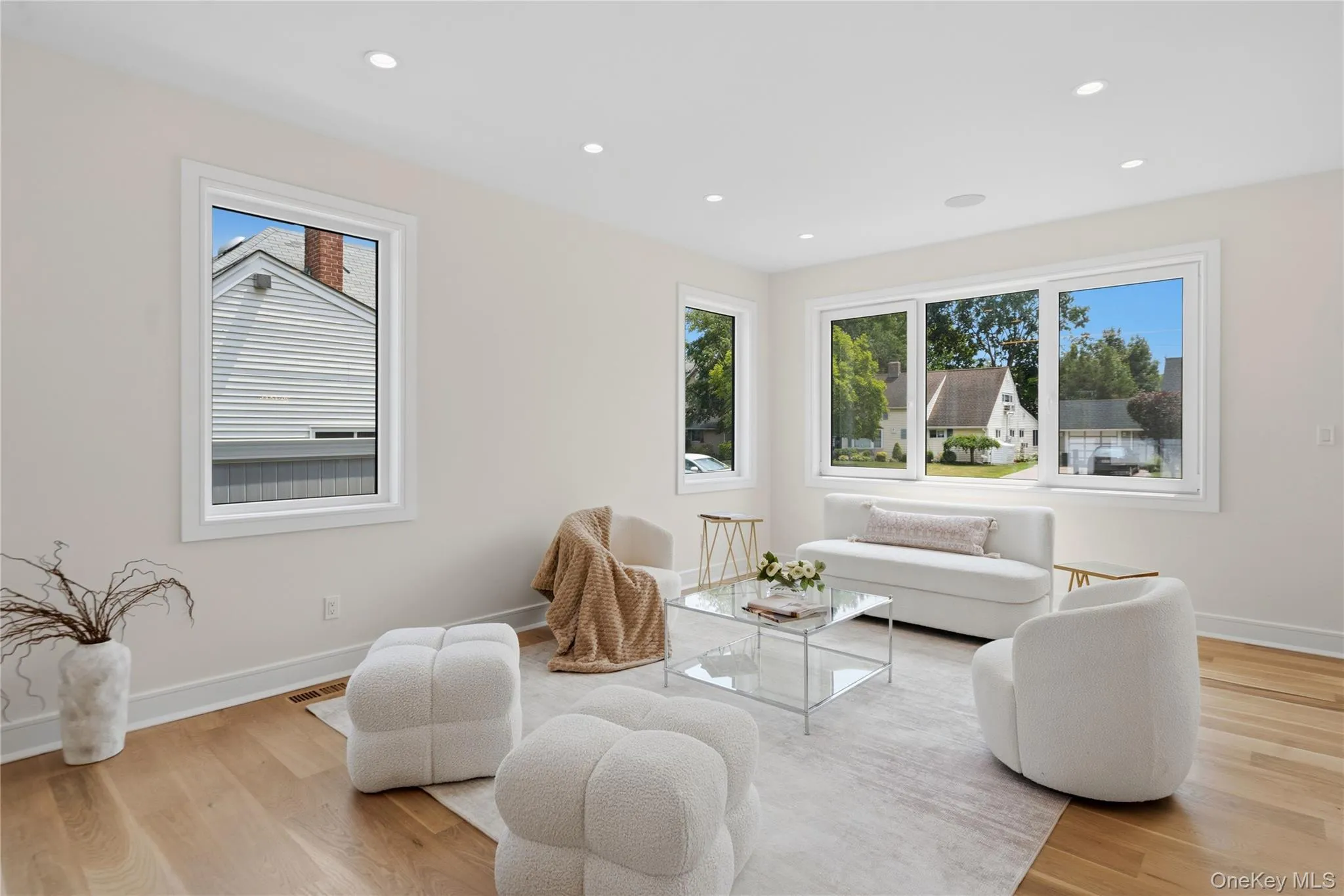 28 Choir Lane, Hempstead, NY, 5 Bedrooms Bedrooms, 15 Rooms Rooms,5 BathroomsBathrooms,Residential,For Rent,Choir,0,1023136 28 Choir Lane, Hempstead, NY, 5 Bedrooms Bedrooms, 15 Rooms Rooms,5 BathroomsBathrooms,Residential,For Rent,Choir,0,1023136