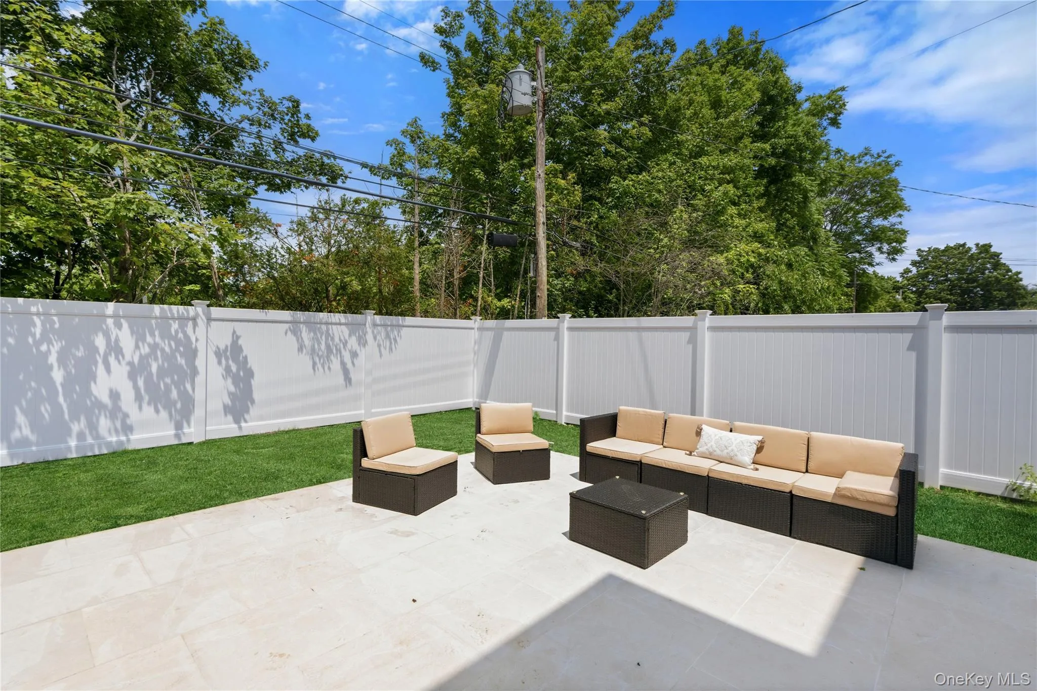28 Choir Lane, Hempstead, NY, 5 Bedrooms Bedrooms, 15 Rooms Rooms,5 BathroomsBathrooms,Residential,For Rent,Choir,0,1023136 28 Choir Lane, Hempstead, NY, 5 Bedrooms Bedrooms, 15 Rooms Rooms,5 BathroomsBathrooms,Residential,For Rent,Choir,0,1023136