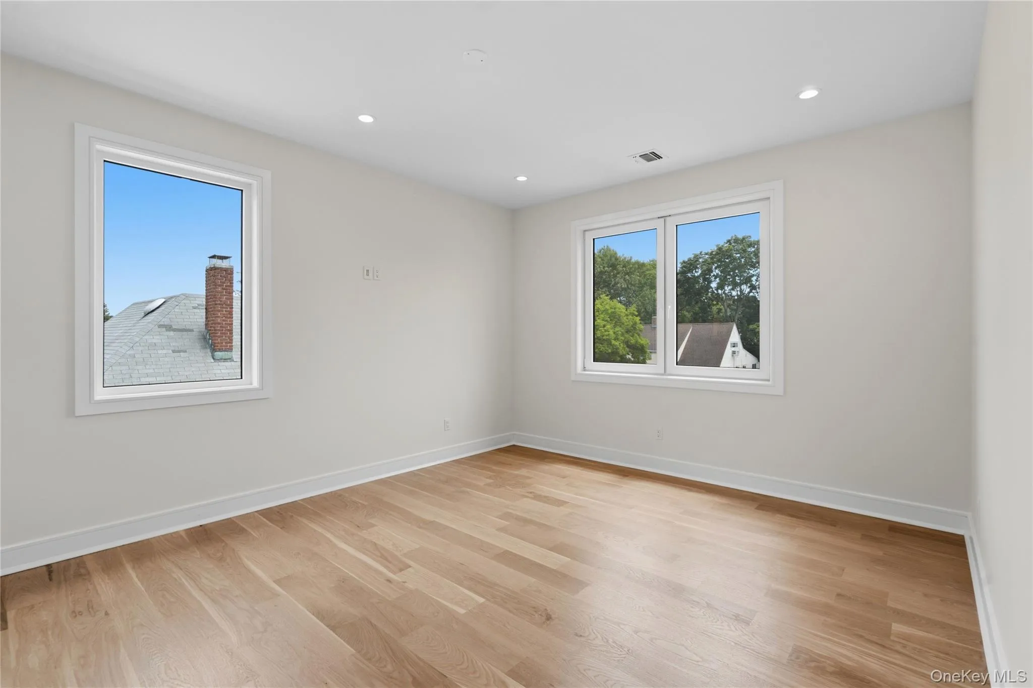 28 Choir Lane, Hempstead, NY, 5 Bedrooms Bedrooms, 15 Rooms Rooms,5 BathroomsBathrooms,Residential,For Rent,Choir,0,1023136 28 Choir Lane, Hempstead, NY, 5 Bedrooms Bedrooms, 15 Rooms Rooms,5 BathroomsBathrooms,Residential,For Rent,Choir,0,1023136