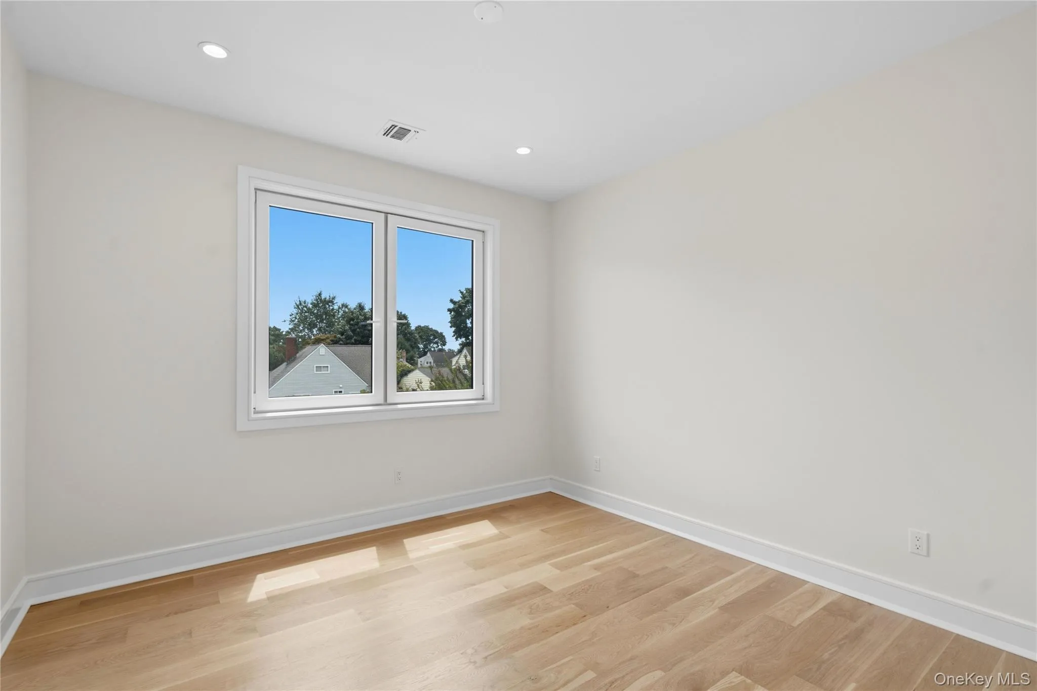 28 Choir Lane, Hempstead, NY, 5 Bedrooms Bedrooms, 15 Rooms Rooms,5 BathroomsBathrooms,Residential,For Rent,Choir,0,1023136 28 Choir Lane, Hempstead, NY, 5 Bedrooms Bedrooms, 15 Rooms Rooms,5 BathroomsBathrooms,Residential,For Rent,Choir,0,1023136