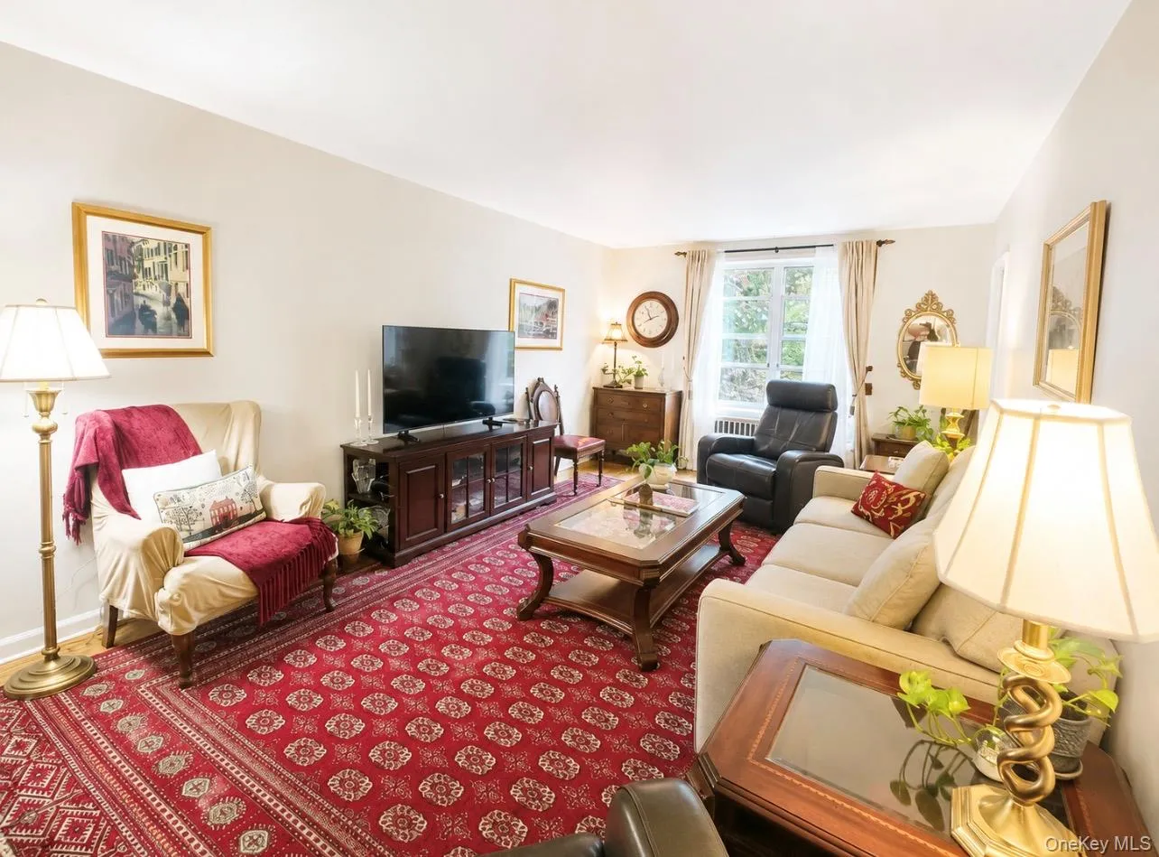 209-10 41st Ave, New York, NY, 2 Bedrooms Bedrooms, 4 Rooms Rooms,1 BathroomBathrooms,Residential,For Rent,41st Ave,0,1023137 209-10 41st Ave, New York, NY, 2 Bedrooms Bedrooms, 4 Rooms Rooms,1 BathroomBathrooms,Residential,For Rent,41st Ave,0,1023137