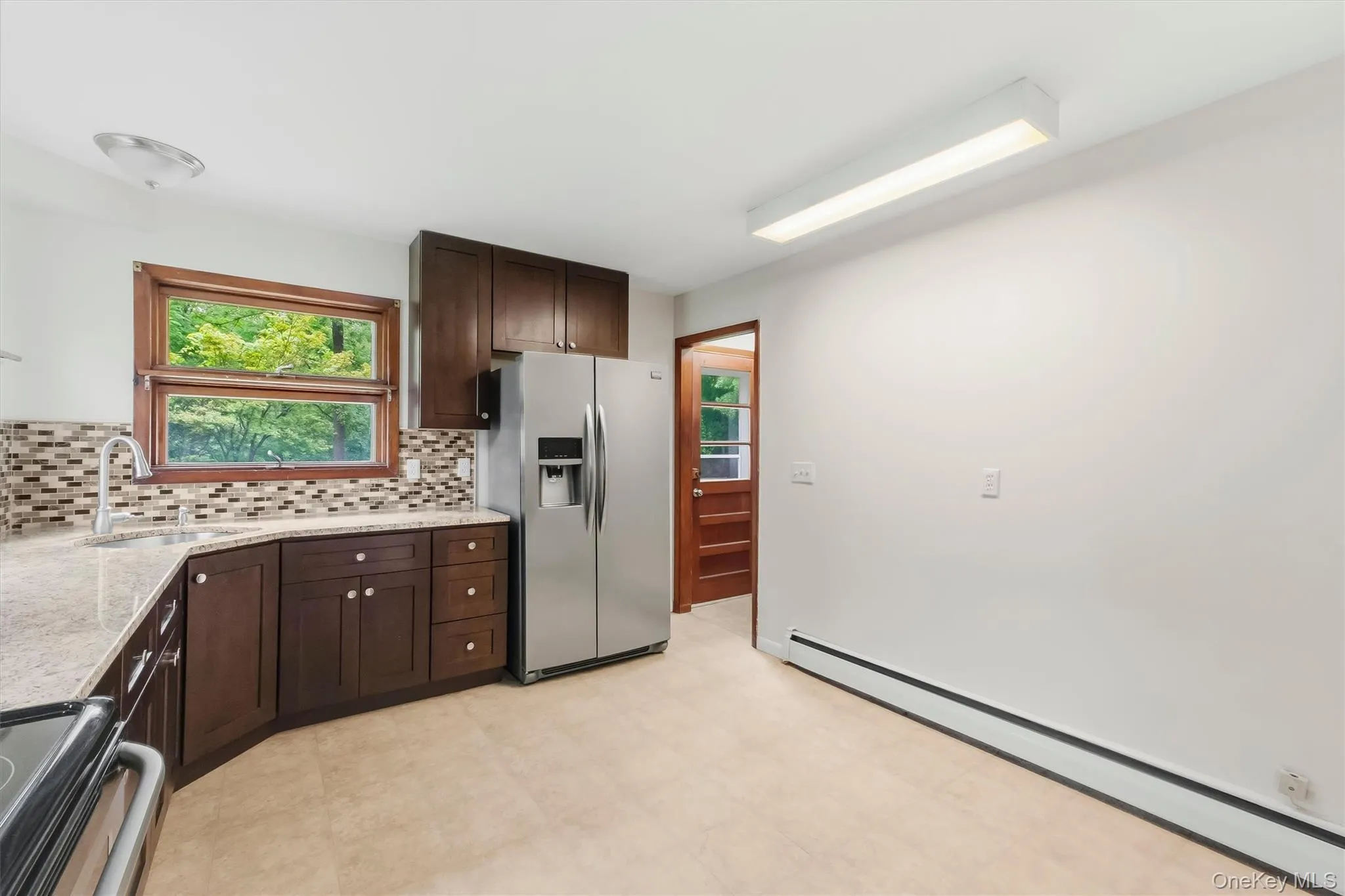 72 South Terrace, Fishkill, NY, 3 Bedrooms Bedrooms, 6 Rooms Rooms,1 BathroomBathrooms,Residential,For Rent,South,0,1023142 72 South Terrace, Fishkill, NY, 3 Bedrooms Bedrooms, 6 Rooms Rooms,1 BathroomBathrooms,Residential,For Rent,South,0,1023142