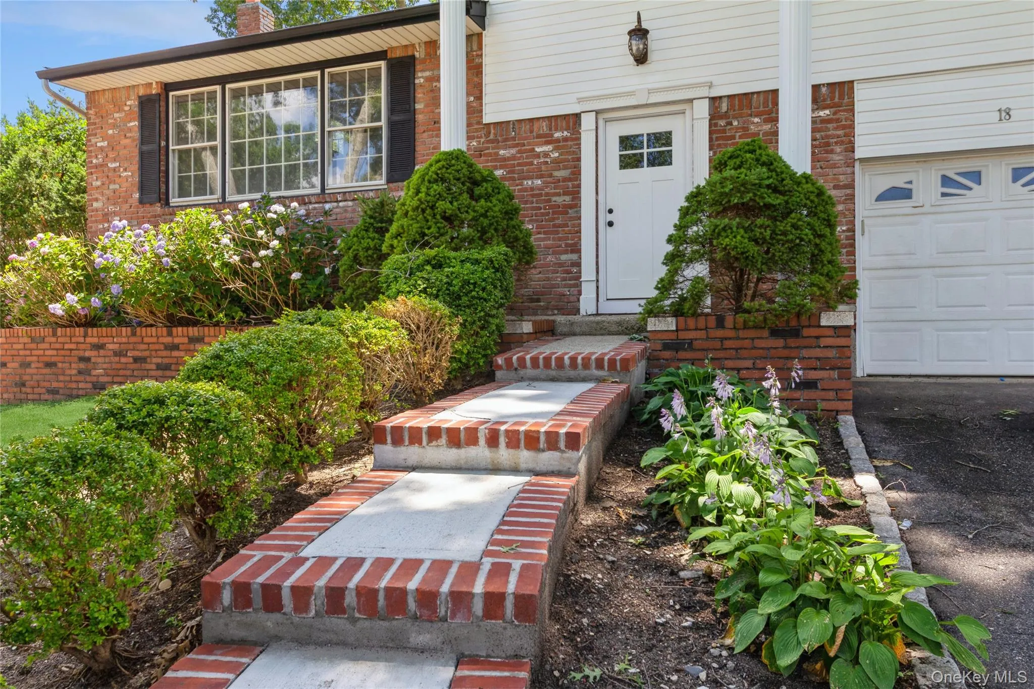 18 Linden Street, Brookhaven, NY, 4 Bedrooms Bedrooms, 9 Rooms Rooms,2 BathroomsBathrooms,Residential,For Rent,Linden,0,1023144 18 Linden Street, Brookhaven, NY, 4 Bedrooms Bedrooms, 9 Rooms Rooms,2 BathroomsBathrooms,Residential,For Rent,Linden,0,1023144