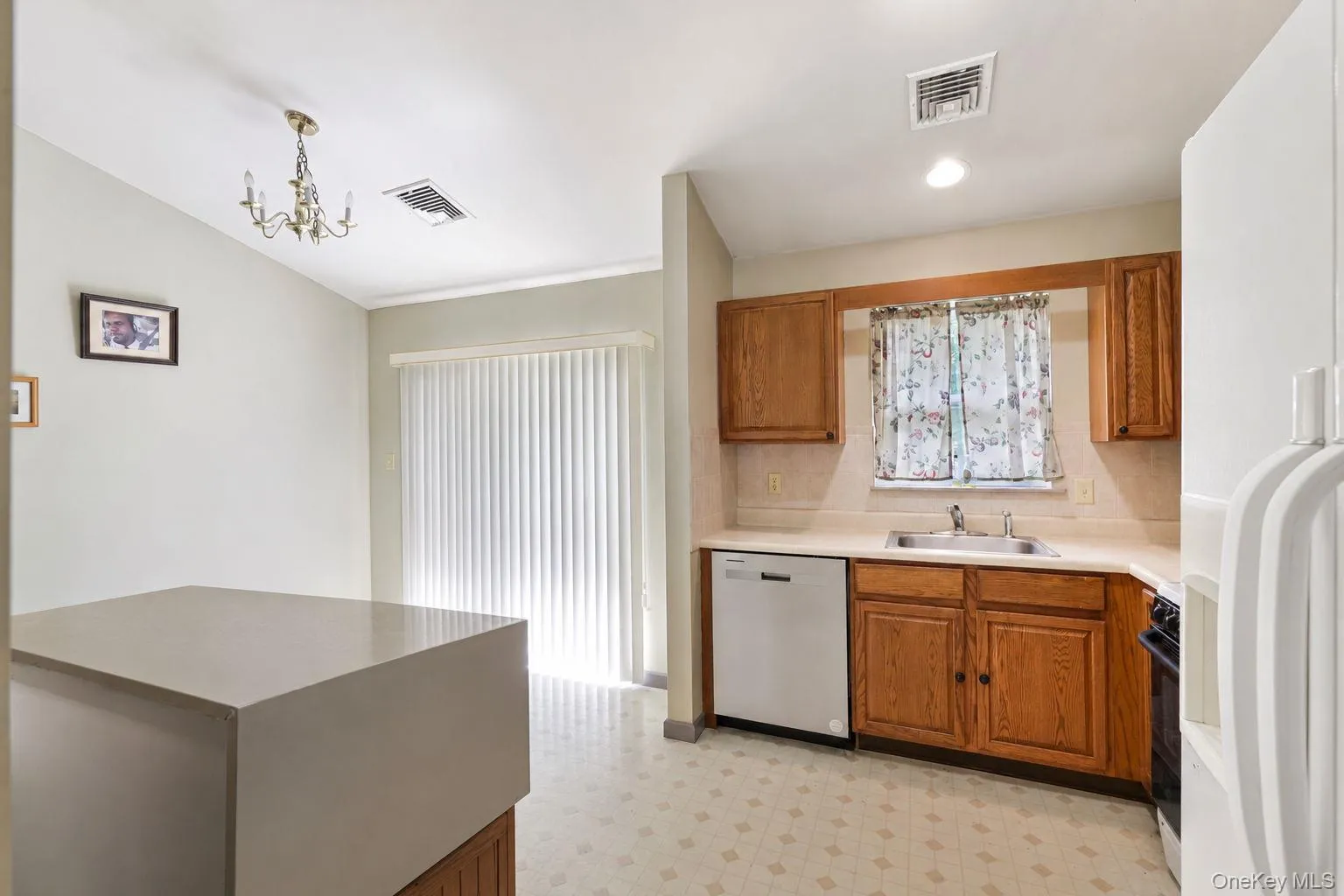 Virtually edited/staged to remove objects. Virtually edited/staged to remove objects.