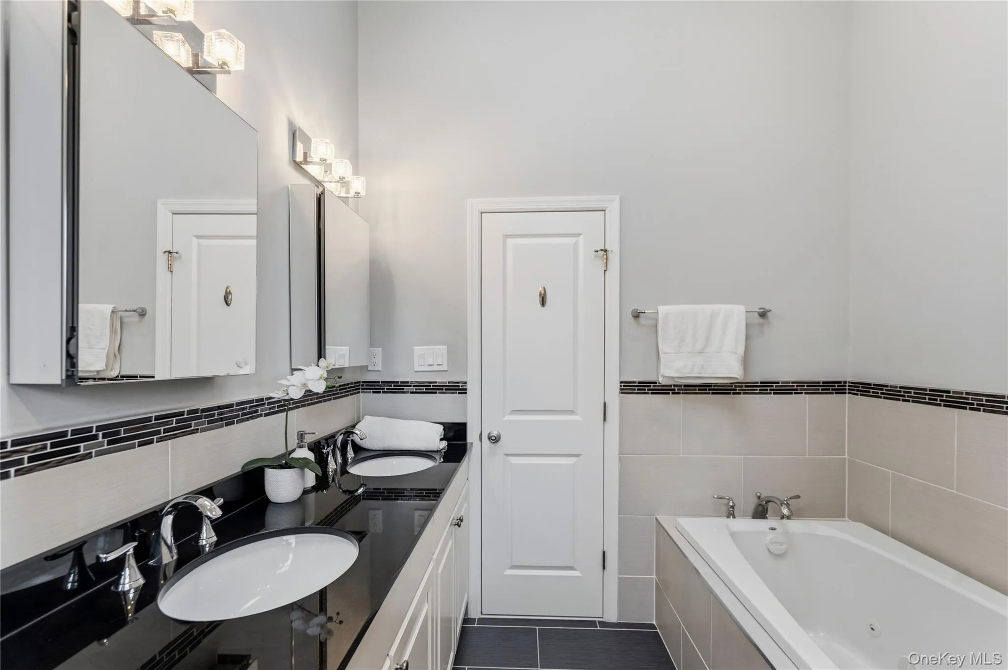 17 Woodwaye Road, Oyster Bay, NY, 4 Bedrooms Bedrooms, 10 Rooms Rooms,3 BathroomsBathrooms,Residential,For Rent,Woodwaye,0,1023147 17 Woodwaye Road, Oyster Bay, NY, 4 Bedrooms Bedrooms, 10 Rooms Rooms,3 BathroomsBathrooms,Residential,For Rent,Woodwaye,0,1023147