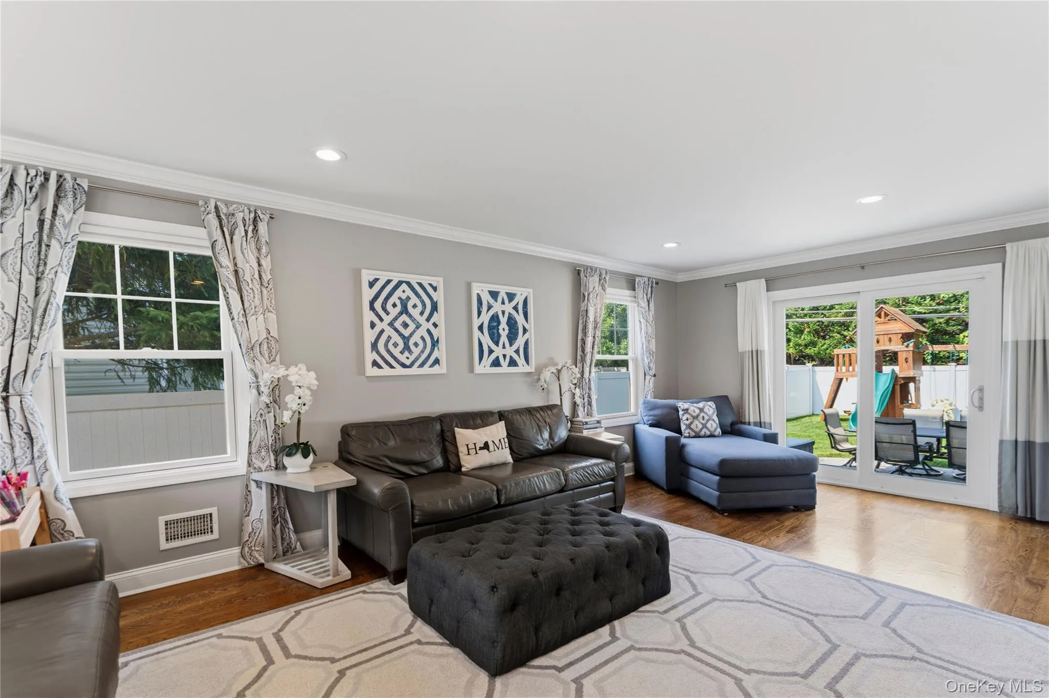17 Woodwaye Road, Oyster Bay, NY, 4 Bedrooms Bedrooms, 10 Rooms Rooms,3 BathroomsBathrooms,Residential,For Rent,Woodwaye,0,1023147 17 Woodwaye Road, Oyster Bay, NY, 4 Bedrooms Bedrooms, 10 Rooms Rooms,3 BathroomsBathrooms,Residential,For Rent,Woodwaye,0,1023147