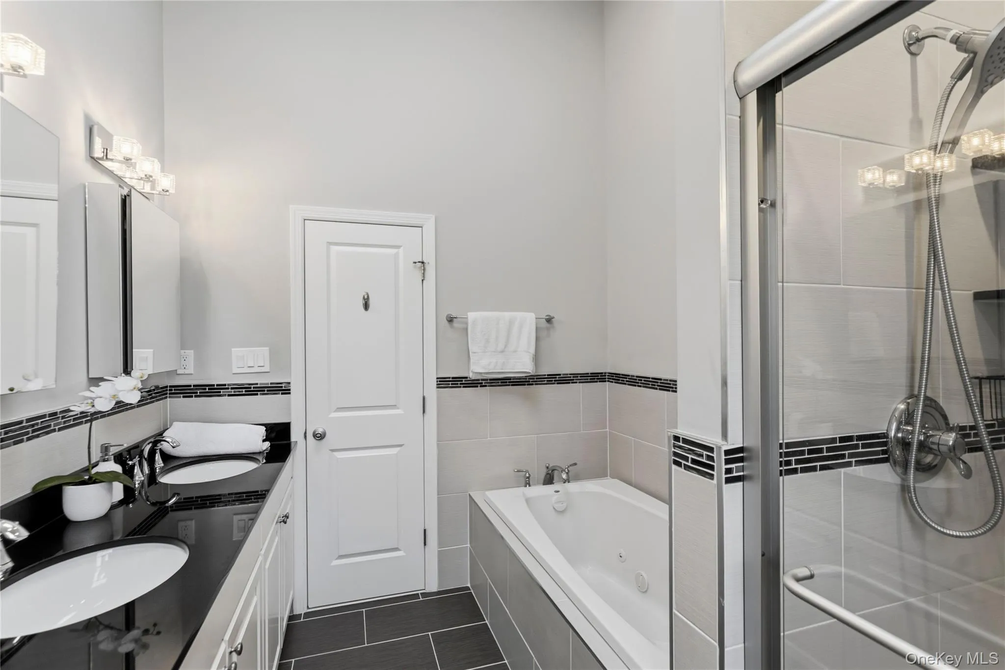 17 Woodwaye Road, Oyster Bay, NY, 4 Bedrooms Bedrooms, 10 Rooms Rooms,3 BathroomsBathrooms,Residential,For Rent,Woodwaye,0,1023147 17 Woodwaye Road, Oyster Bay, NY, 4 Bedrooms Bedrooms, 10 Rooms Rooms,3 BathroomsBathrooms,Residential,For Rent,Woodwaye,0,1023147