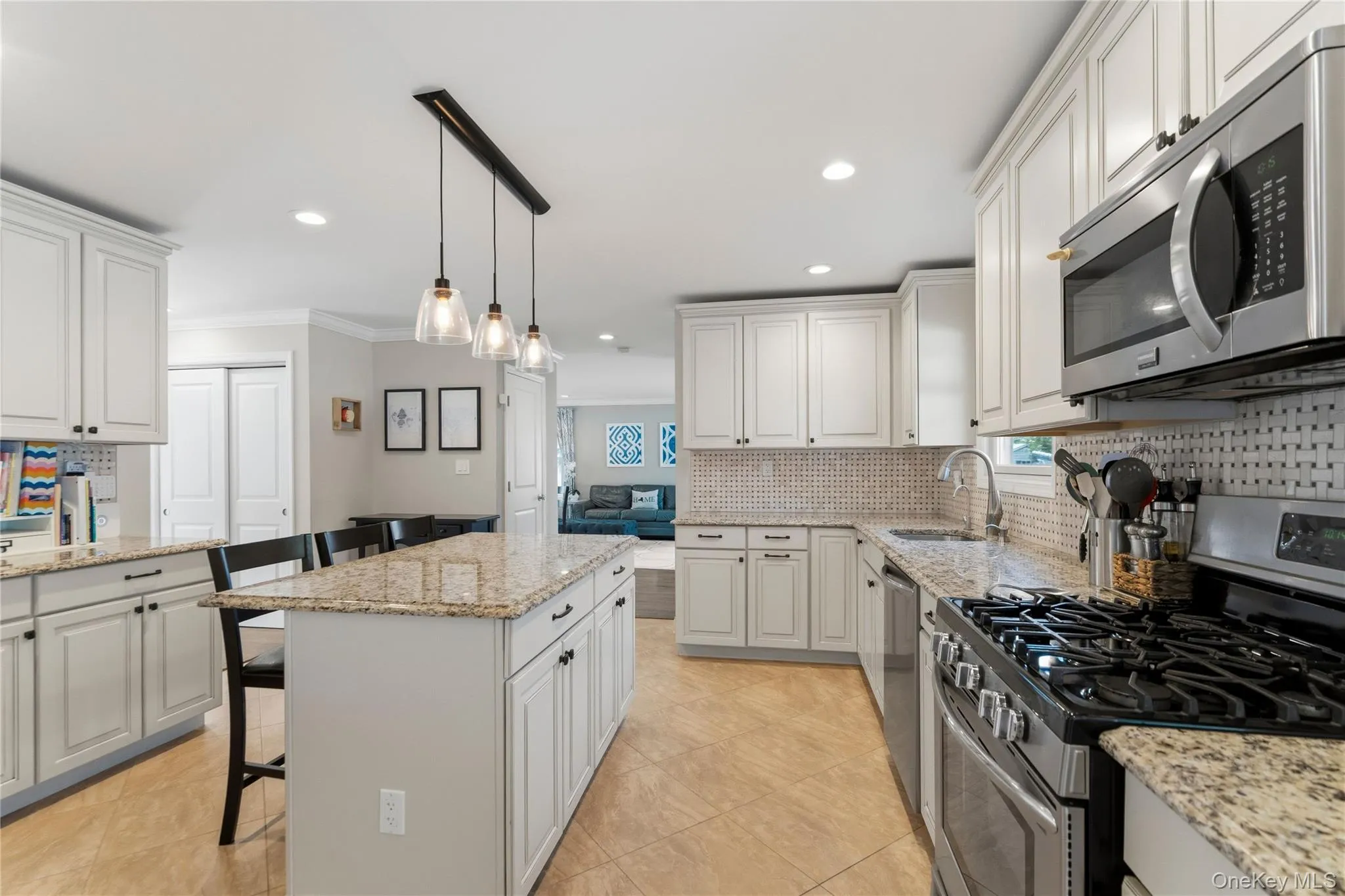 17 Woodwaye Road, Oyster Bay, NY, 4 Bedrooms Bedrooms, 10 Rooms Rooms,3 BathroomsBathrooms,Residential,For Rent,Woodwaye,0,1023147 17 Woodwaye Road, Oyster Bay, NY, 4 Bedrooms Bedrooms, 10 Rooms Rooms,3 BathroomsBathrooms,Residential,For Rent,Woodwaye,0,1023147