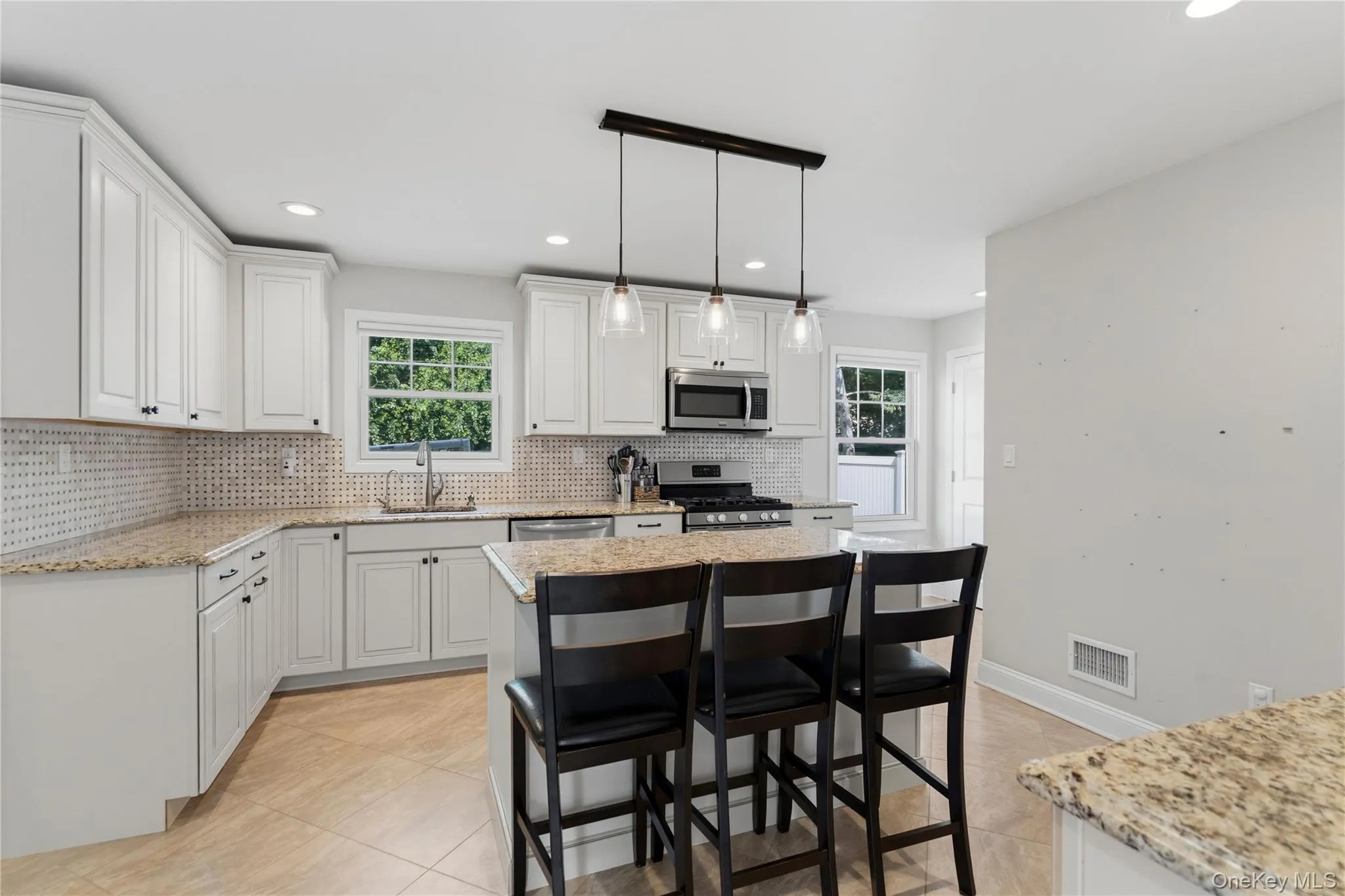 17 Woodwaye Road, Oyster Bay, NY, 4 Bedrooms Bedrooms, 10 Rooms Rooms,3 BathroomsBathrooms,Residential,For Rent,Woodwaye,0,1023147 17 Woodwaye Road, Oyster Bay, NY, 4 Bedrooms Bedrooms, 10 Rooms Rooms,3 BathroomsBathrooms,Residential,For Rent,Woodwaye,0,1023147