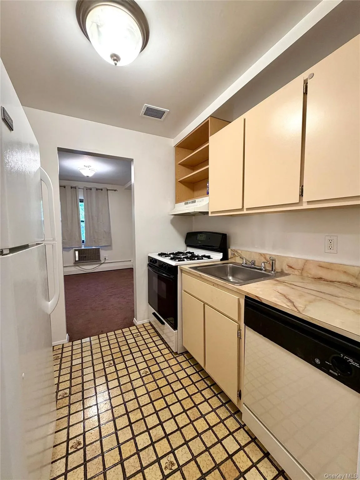 2241 Palmer Ave, New Rochelle, NY, 1 Bedroom Bedrooms, 3 Rooms Rooms,1 BathroomBathrooms,Residential Lease,For Rent,Palmer Ave,0,1023149 2241 Palmer Ave, New Rochelle, NY, 1 Bedroom Bedrooms, 3 Rooms Rooms,1 BathroomBathrooms,Residential Lease,For Rent,Palmer Ave,0,1023149