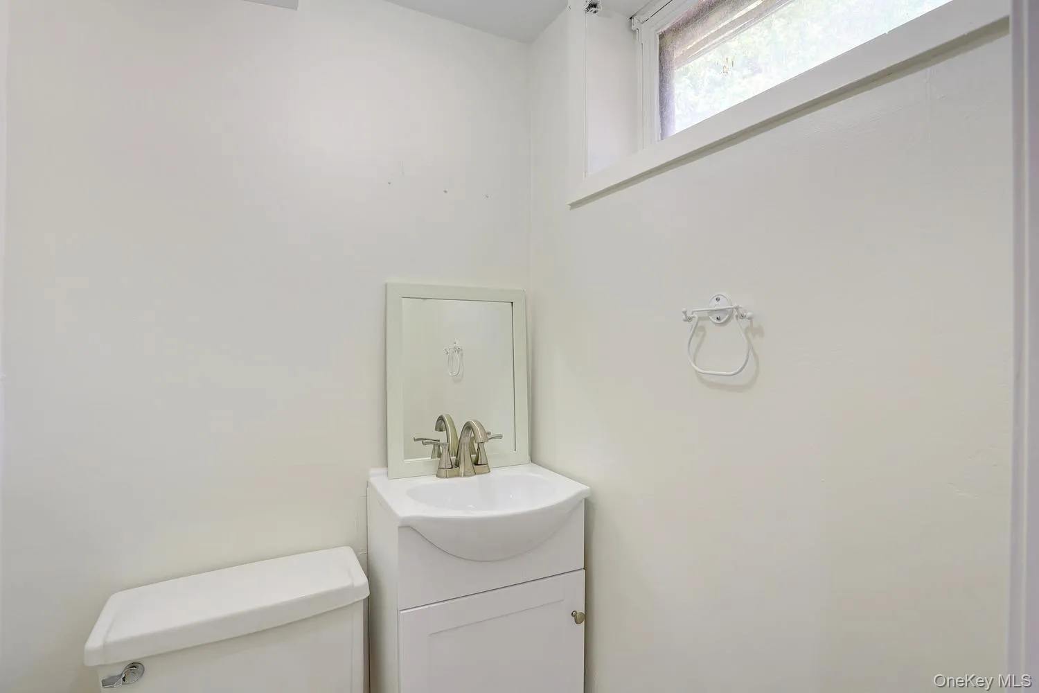 9 Charlotte Drive, Ramapo, NY, 5 Bedrooms Bedrooms, 9 Rooms Rooms,3 BathroomsBathrooms,Residential,For Rent,Charlotte,0,1023150 9 Charlotte Drive, Ramapo, NY, 5 Bedrooms Bedrooms, 9 Rooms Rooms,3 BathroomsBathrooms,Residential,For Rent,Charlotte,0,1023150