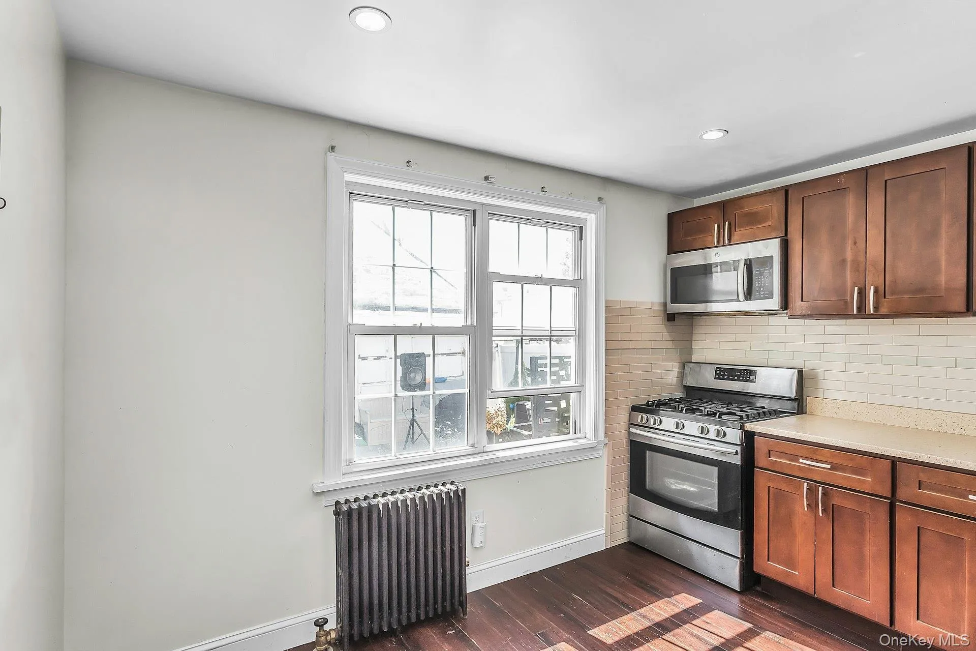 190-40 103rd Avenue, New York, NY, 6 Bedrooms Bedrooms, 10 Rooms Rooms,2 BathroomsBathrooms,Residential,For Rent,103rd,0,1023152 190-40 103rd Avenue, New York, NY, 6 Bedrooms Bedrooms, 10 Rooms Rooms,2 BathroomsBathrooms,Residential,For Rent,103rd,0,1023152