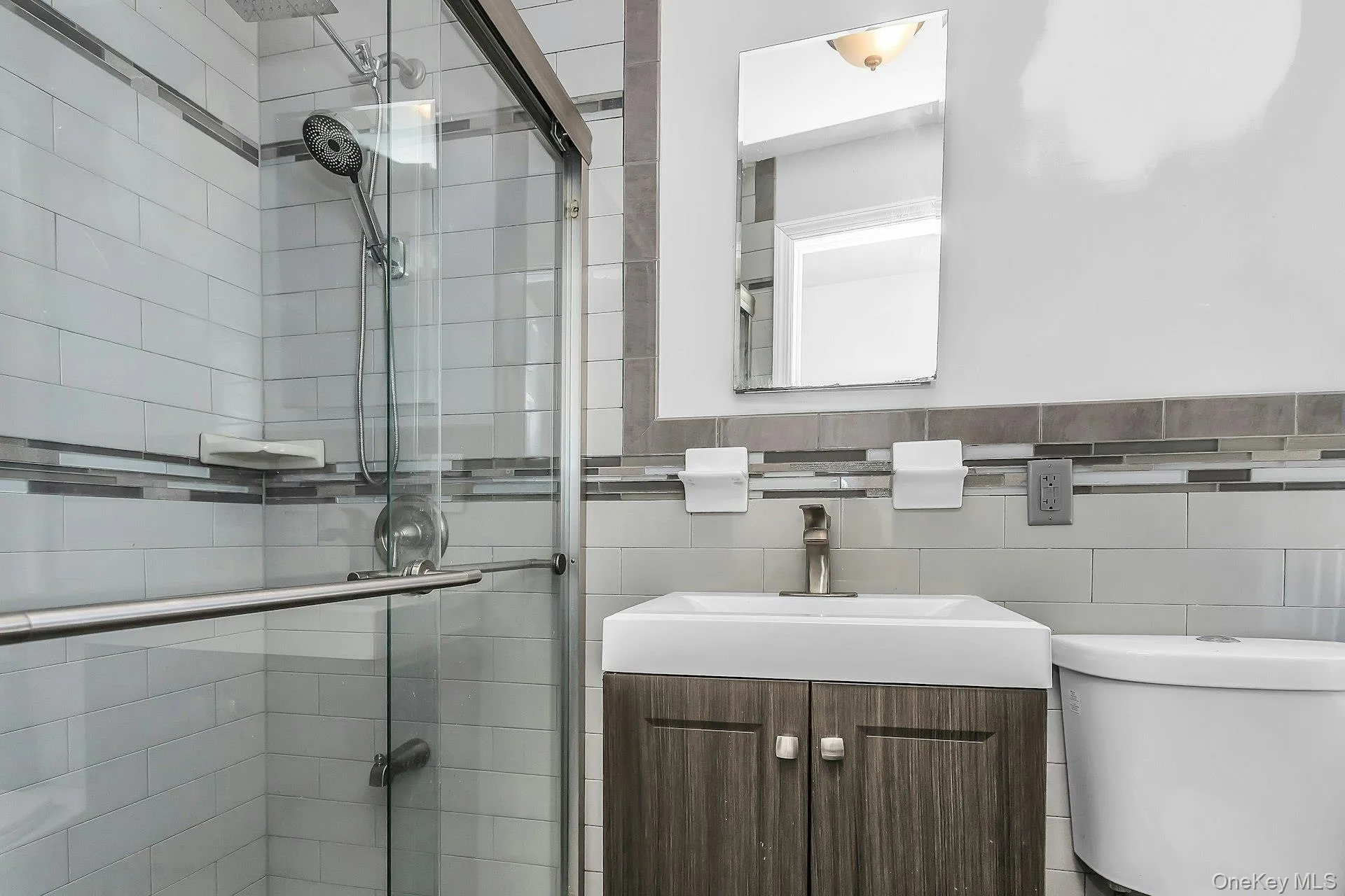 190-40 103rd Avenue, New York, NY, 6 Bedrooms Bedrooms, 10 Rooms Rooms,2 BathroomsBathrooms,Residential,For Rent,103rd,0,1023152 190-40 103rd Avenue, New York, NY, 6 Bedrooms Bedrooms, 10 Rooms Rooms,2 BathroomsBathrooms,Residential,For Rent,103rd,0,1023152