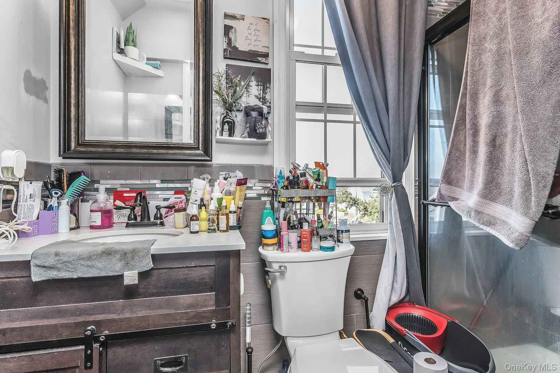 190-40 103rd Avenue, New York, NY, 6 Bedrooms Bedrooms, 10 Rooms Rooms,2 BathroomsBathrooms,Residential,For Rent,103rd,0,1023152 190-40 103rd Avenue, New York, NY, 6 Bedrooms Bedrooms, 10 Rooms Rooms,2 BathroomsBathrooms,Residential,For Rent,103rd,0,1023152