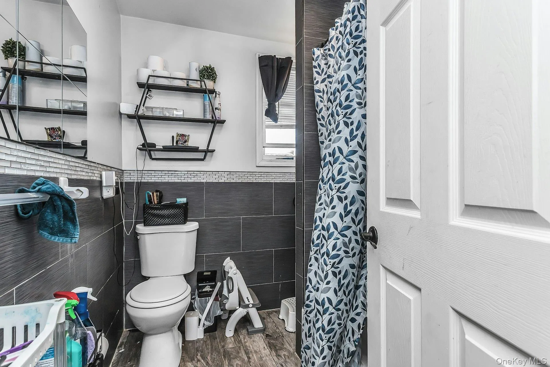 190-40 103rd Avenue, New York, NY, 6 Bedrooms Bedrooms, 10 Rooms Rooms,2 BathroomsBathrooms,Residential,For Rent,103rd,0,1023152 190-40 103rd Avenue, New York, NY, 6 Bedrooms Bedrooms, 10 Rooms Rooms,2 BathroomsBathrooms,Residential,For Rent,103rd,0,1023152