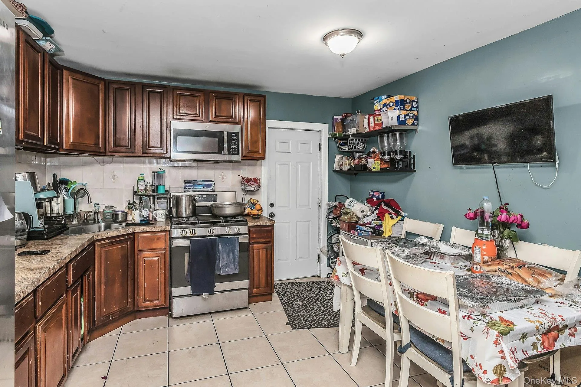 190-40 103rd Avenue, New York, NY, 6 Bedrooms Bedrooms, 10 Rooms Rooms,2 BathroomsBathrooms,Residential,For Rent,103rd,0,1023152 190-40 103rd Avenue, New York, NY, 6 Bedrooms Bedrooms, 10 Rooms Rooms,2 BathroomsBathrooms,Residential,For Rent,103rd,0,1023152