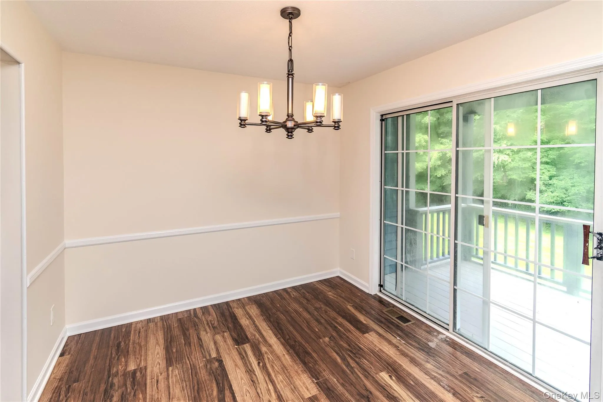 405 Bentley Court, Southeast, NY, 1 Bedroom Bedrooms, 6 Rooms Rooms,2 BathroomsBathrooms,Residential,For Rent,Bentley,0,1023154 405 Bentley Court, Southeast, NY, 1 Bedroom Bedrooms, 6 Rooms Rooms,2 BathroomsBathrooms,Residential,For Rent,Bentley,0,1023154