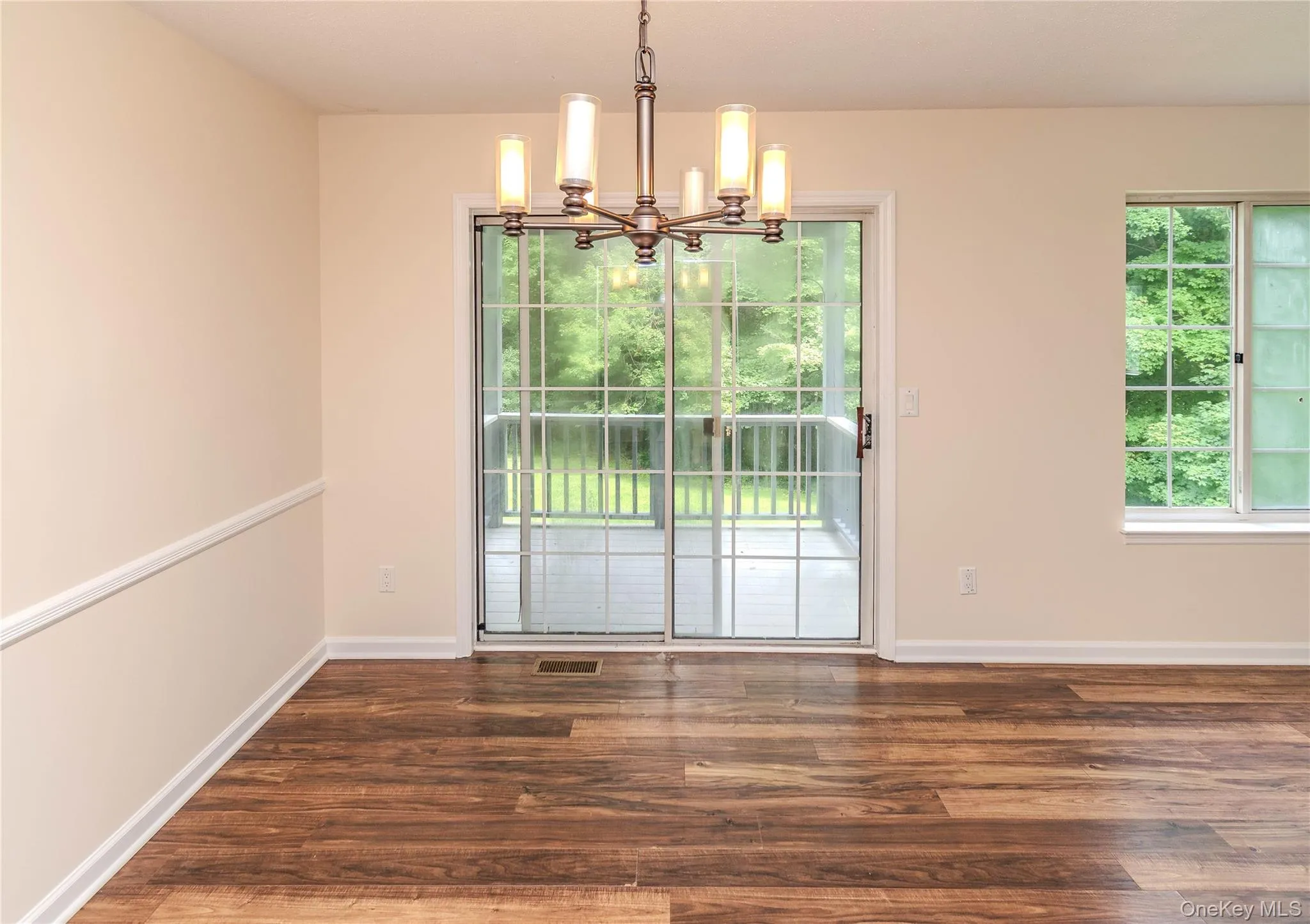 405 Bentley Court, Southeast, NY, 1 Bedroom Bedrooms, 6 Rooms Rooms,2 BathroomsBathrooms,Residential,For Rent,Bentley,0,1023154 405 Bentley Court, Southeast, NY, 1 Bedroom Bedrooms, 6 Rooms Rooms,2 BathroomsBathrooms,Residential,For Rent,Bentley,0,1023154