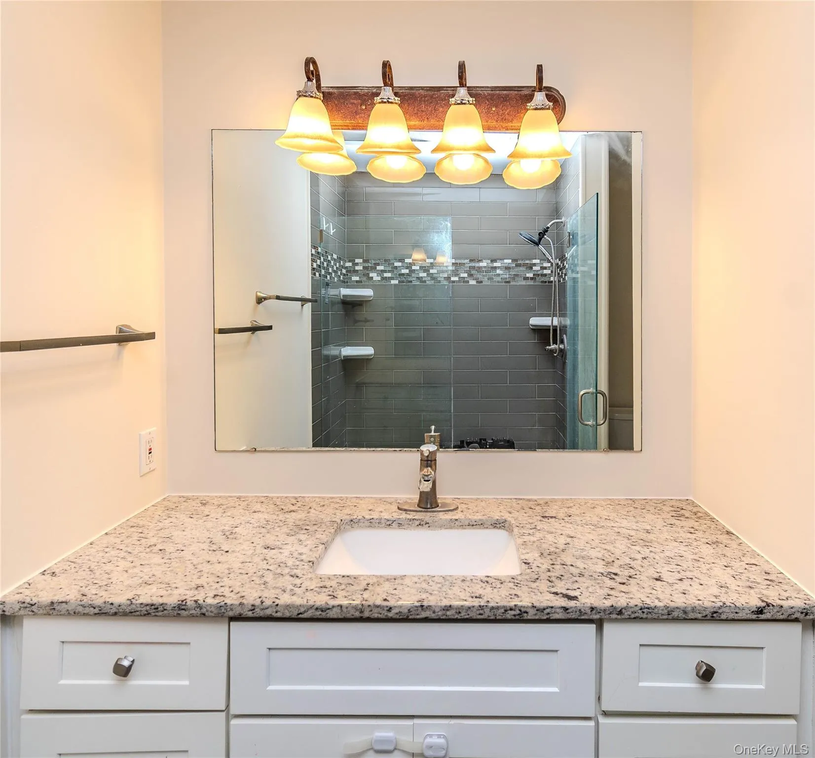405 Bentley Court, Southeast, NY, 1 Bedroom Bedrooms, 6 Rooms Rooms,2 BathroomsBathrooms,Residential,For Rent,Bentley,0,1023154 405 Bentley Court, Southeast, NY, 1 Bedroom Bedrooms, 6 Rooms Rooms,2 BathroomsBathrooms,Residential,For Rent,Bentley,0,1023154